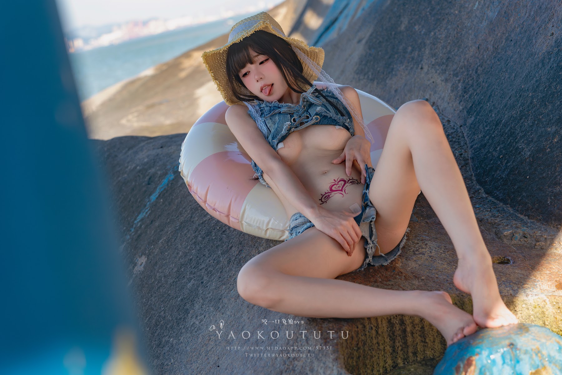 Coser@黏黏团子兔 – 海の夏日 Shotgun - P82