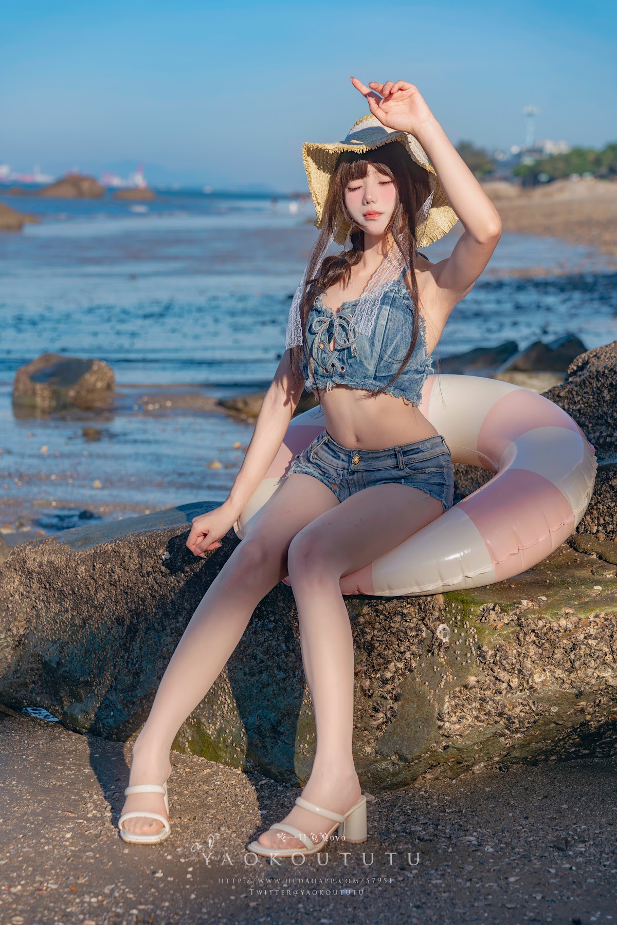 Coser@黏黏团子兔 – 海の夏日 Shotgun - P83