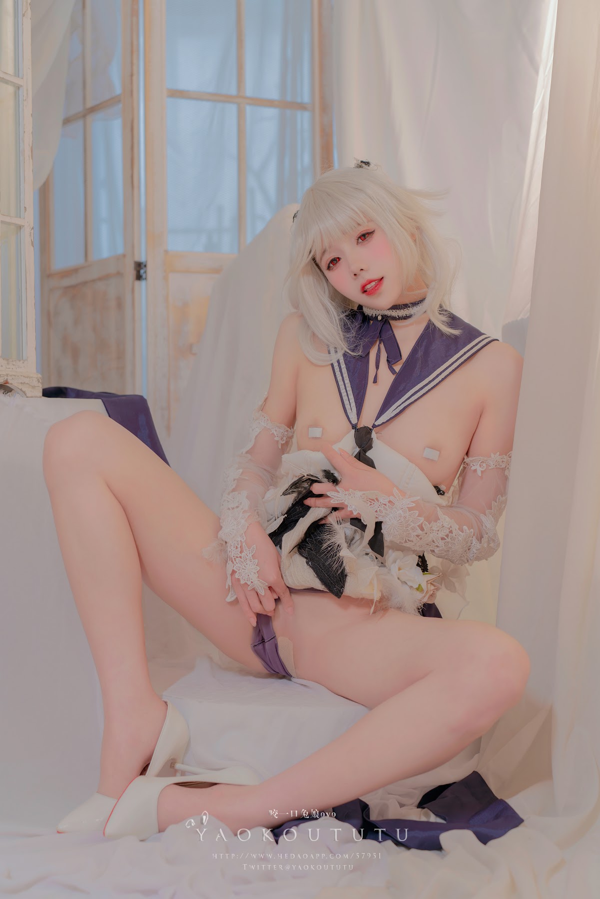 Coser@黏黏团子兔 – 梳妆的大小姐 – 可畏 - P9