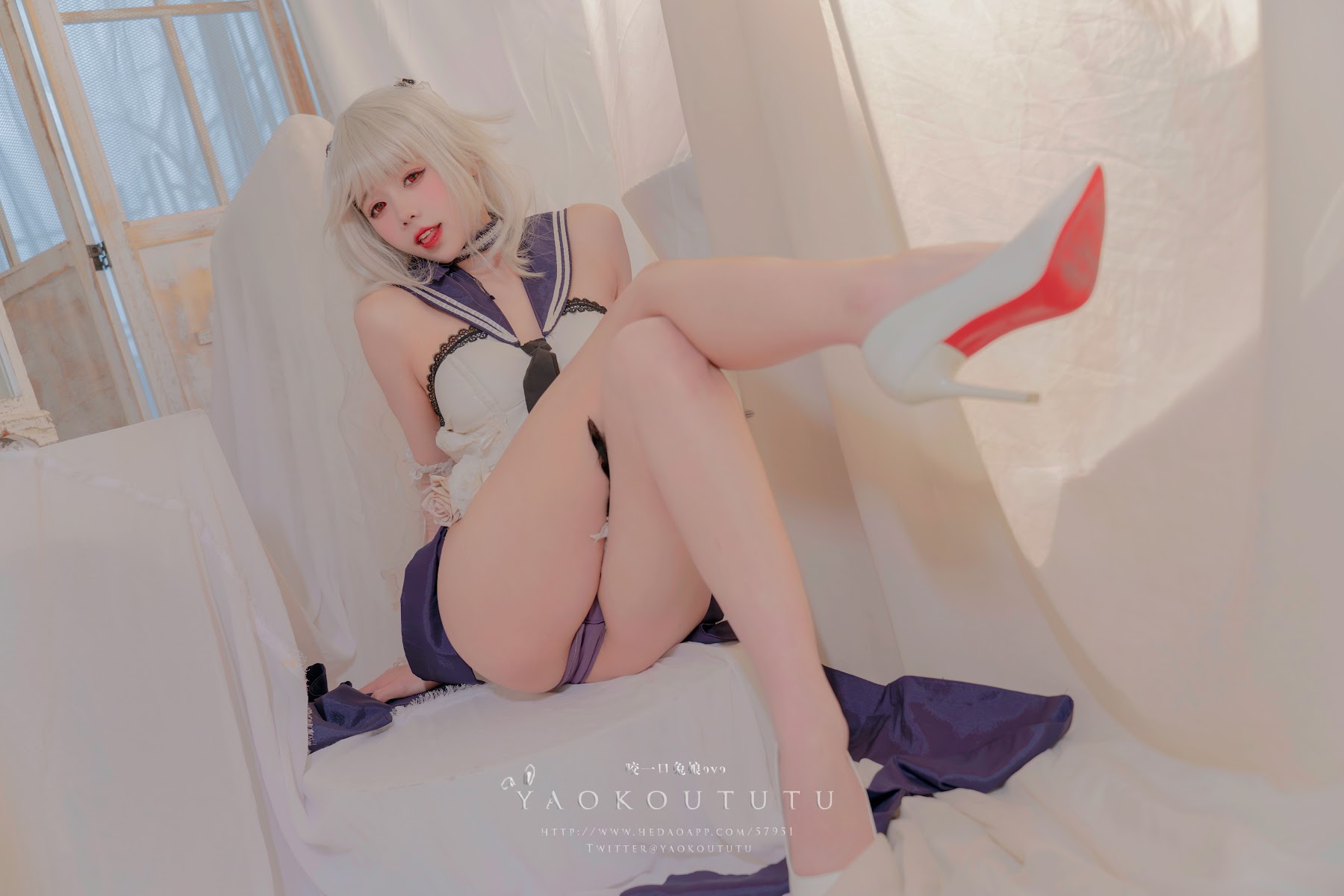 Coser@黏黏团子兔 – 梳妆的大小姐 – 可畏 - P16
