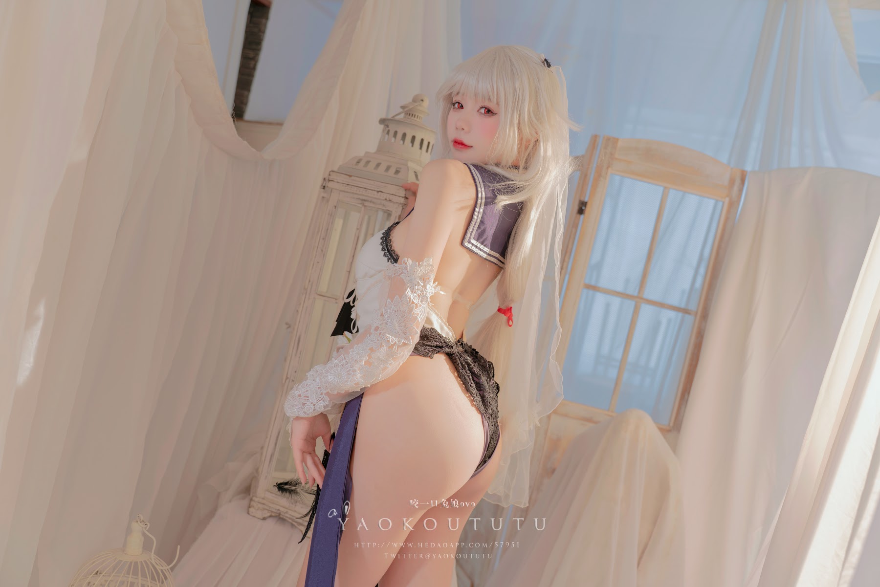 Coser@黏黏团子兔 – 梳妆的大小姐 – 可畏 - P21