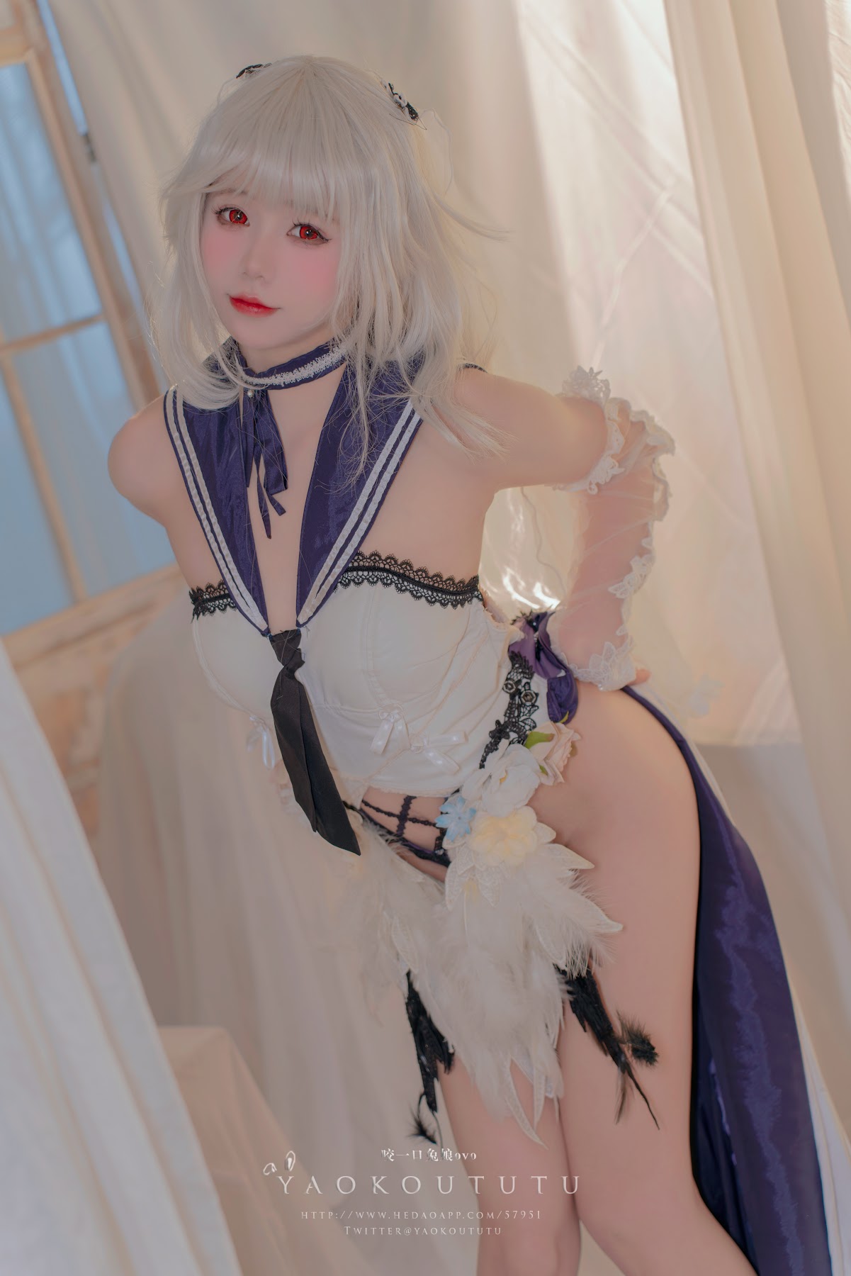 Coser@黏黏团子兔 – 梳妆的大小姐 – 可畏 - P26