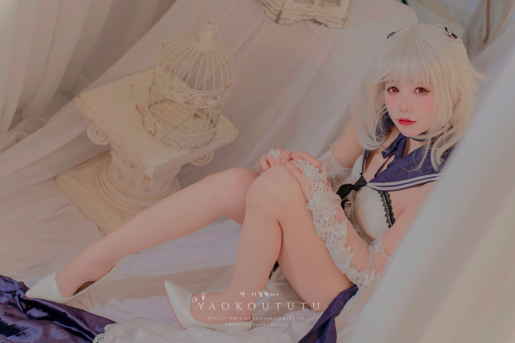 Coser@黏黏团子兔 – 梳妆的大小姐 – 可畏 - P32