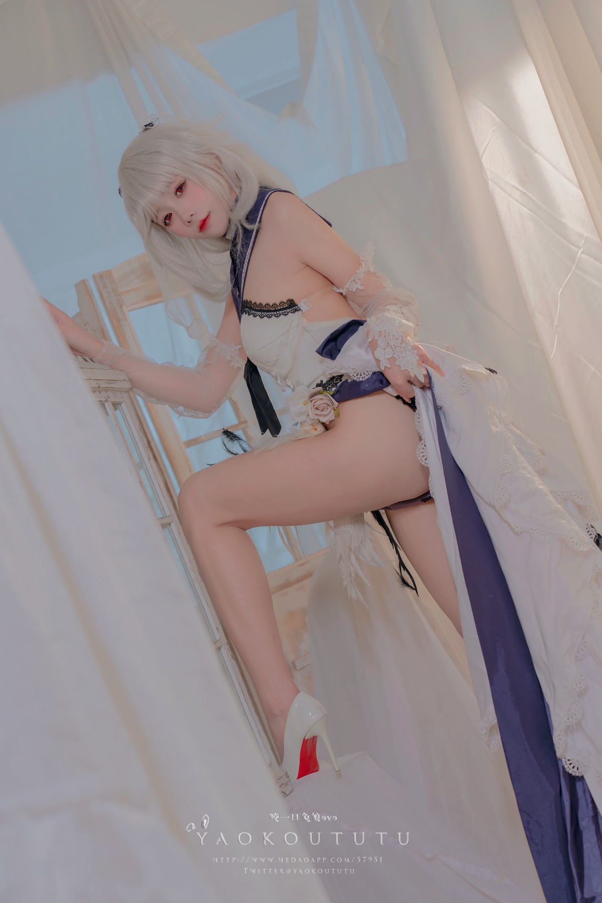 Coser@黏黏团子兔 – 梳妆的大小姐 – 可畏 - P43