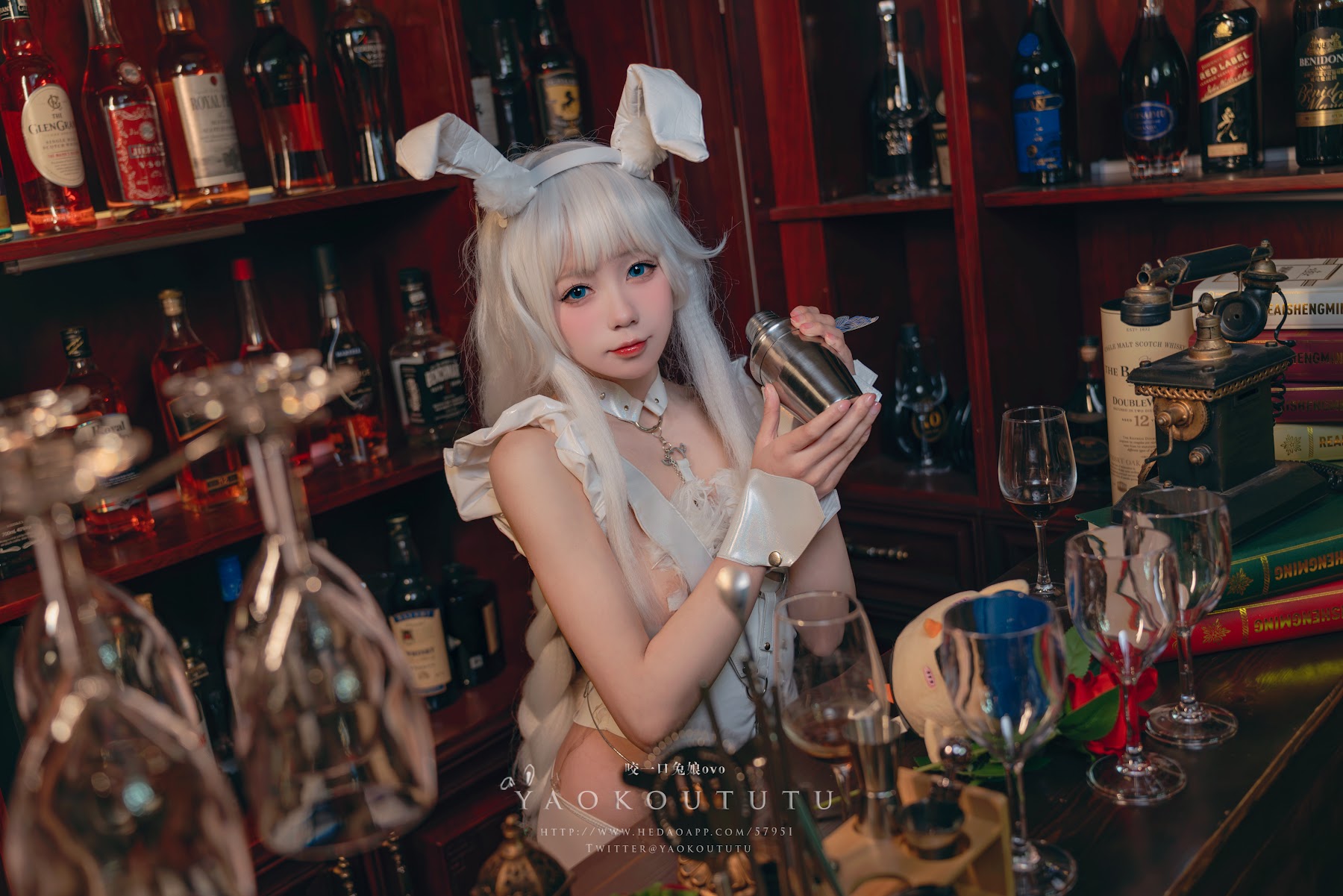 Coser@黏黏团子兔 – 恶毒酒吧 - P37