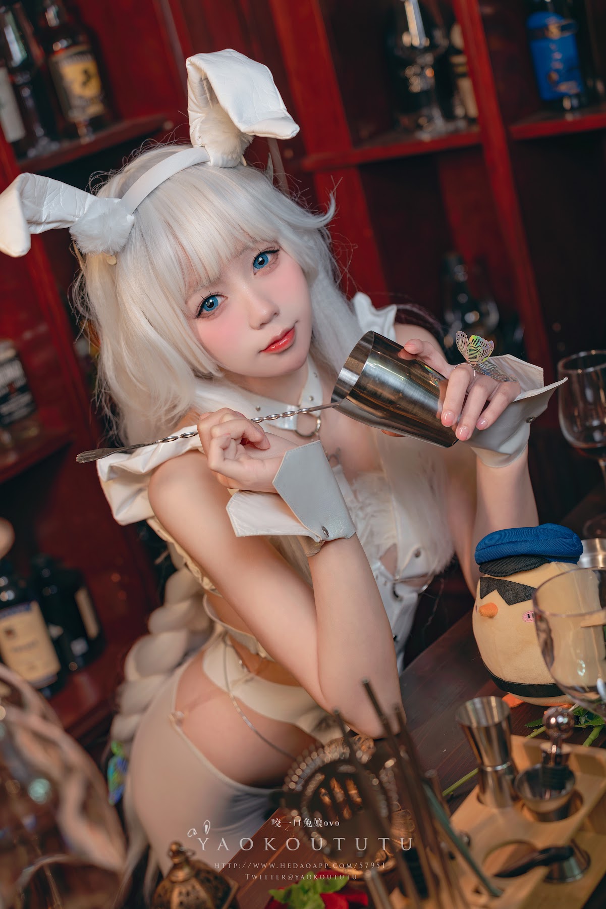 Coser@黏黏团子兔 – 恶毒酒吧 - P38