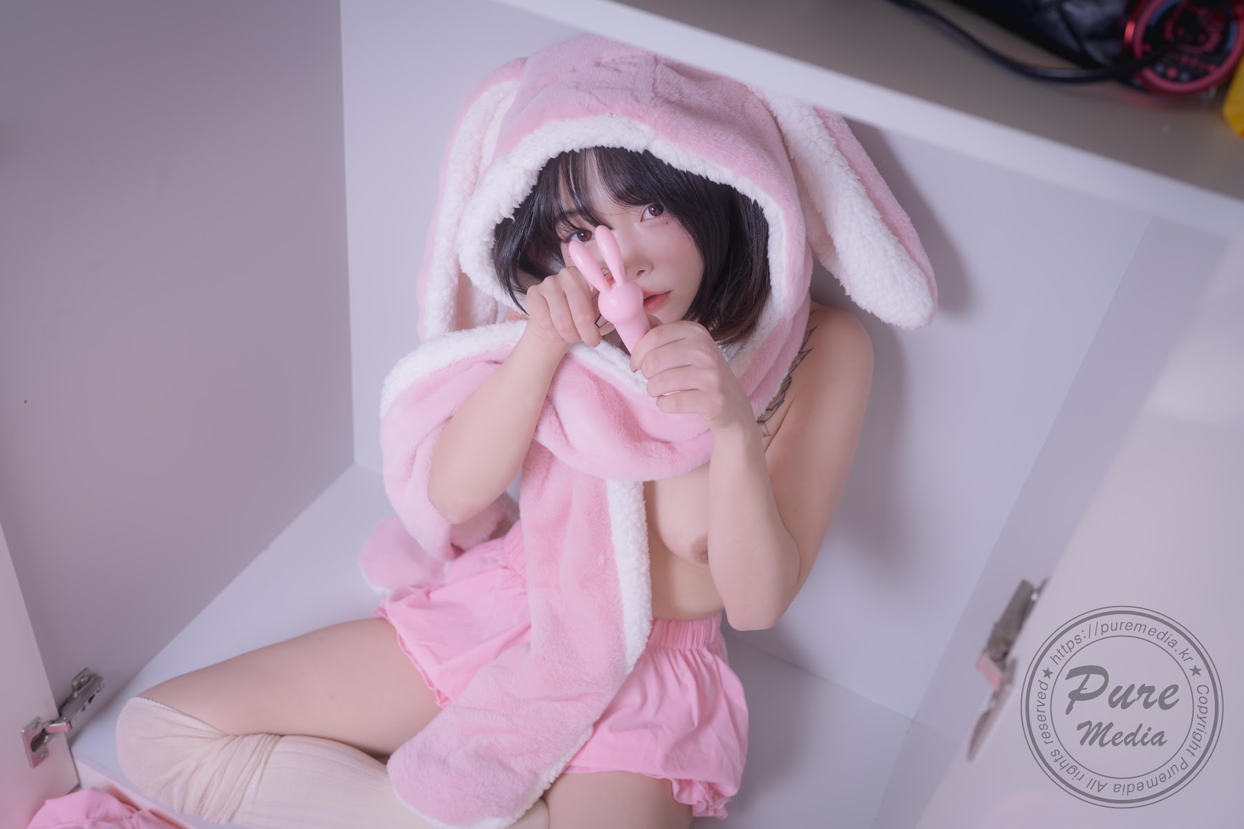 Pure Media Vol.266 Jelly (젤리) – Cutie Rabbit & Pink Hole - P159