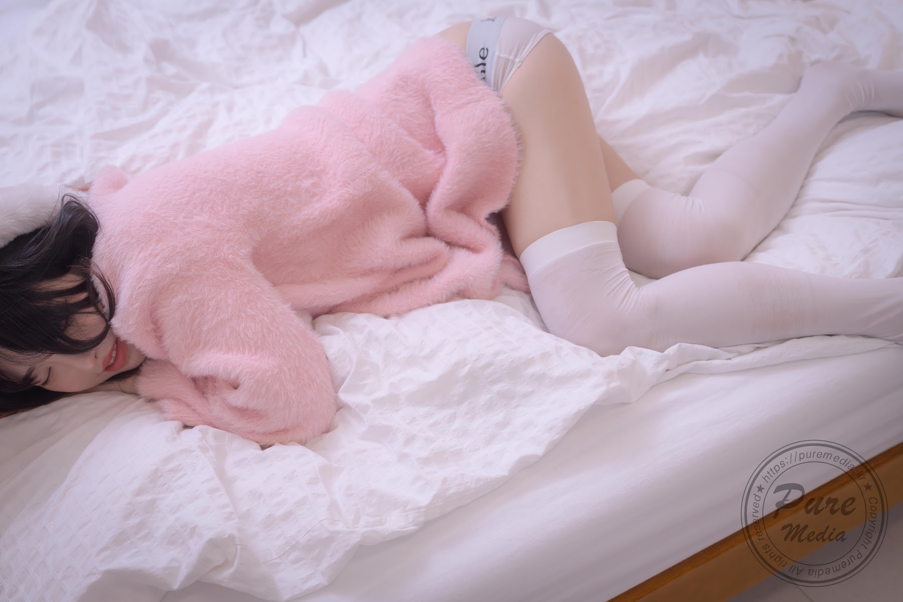Pure Media Vol.266 Jelly (젤리) – Cutie Rabbit & Pink Hole - P33