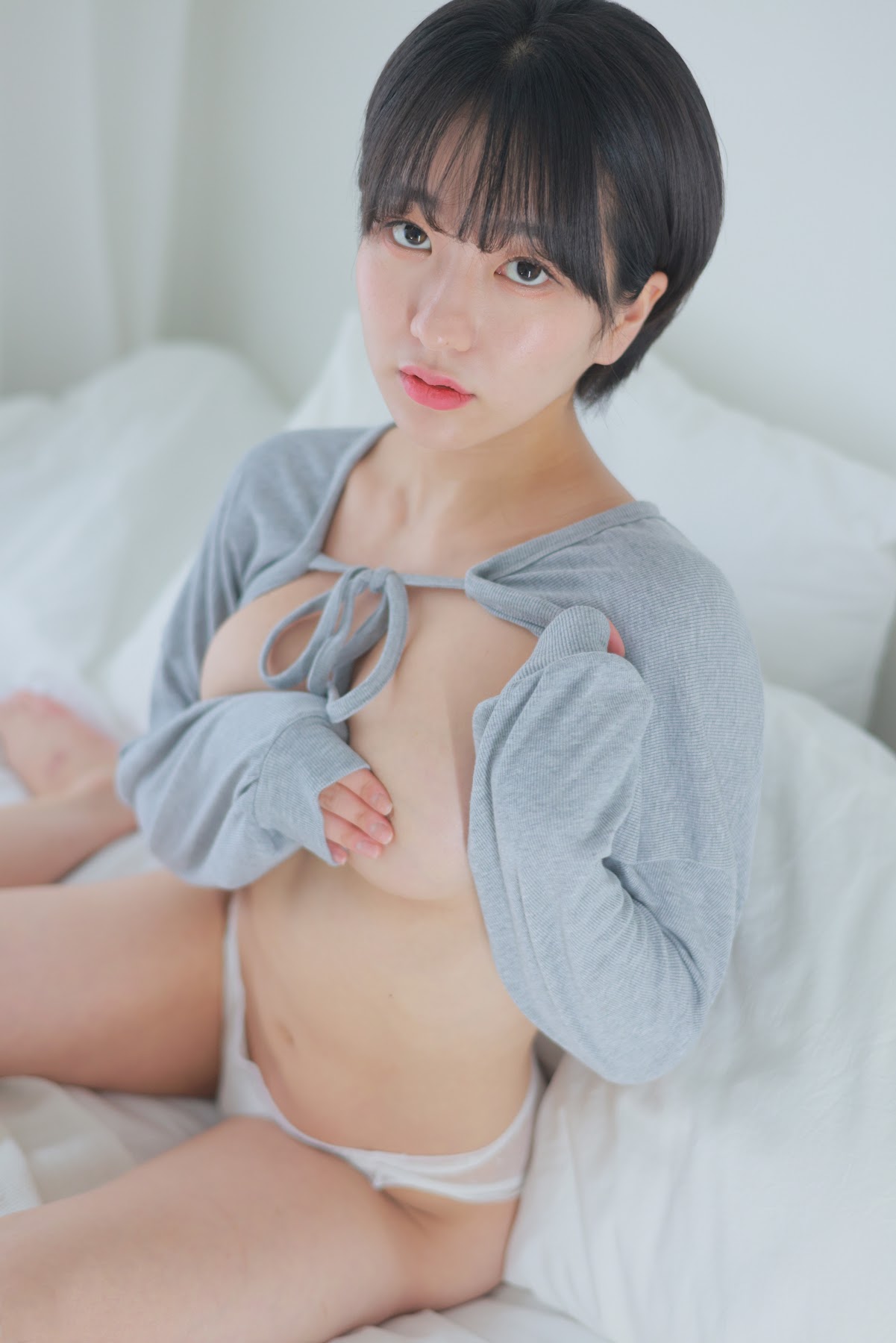 Sehee (세희) – Gray Cardigan Short Cut - P9