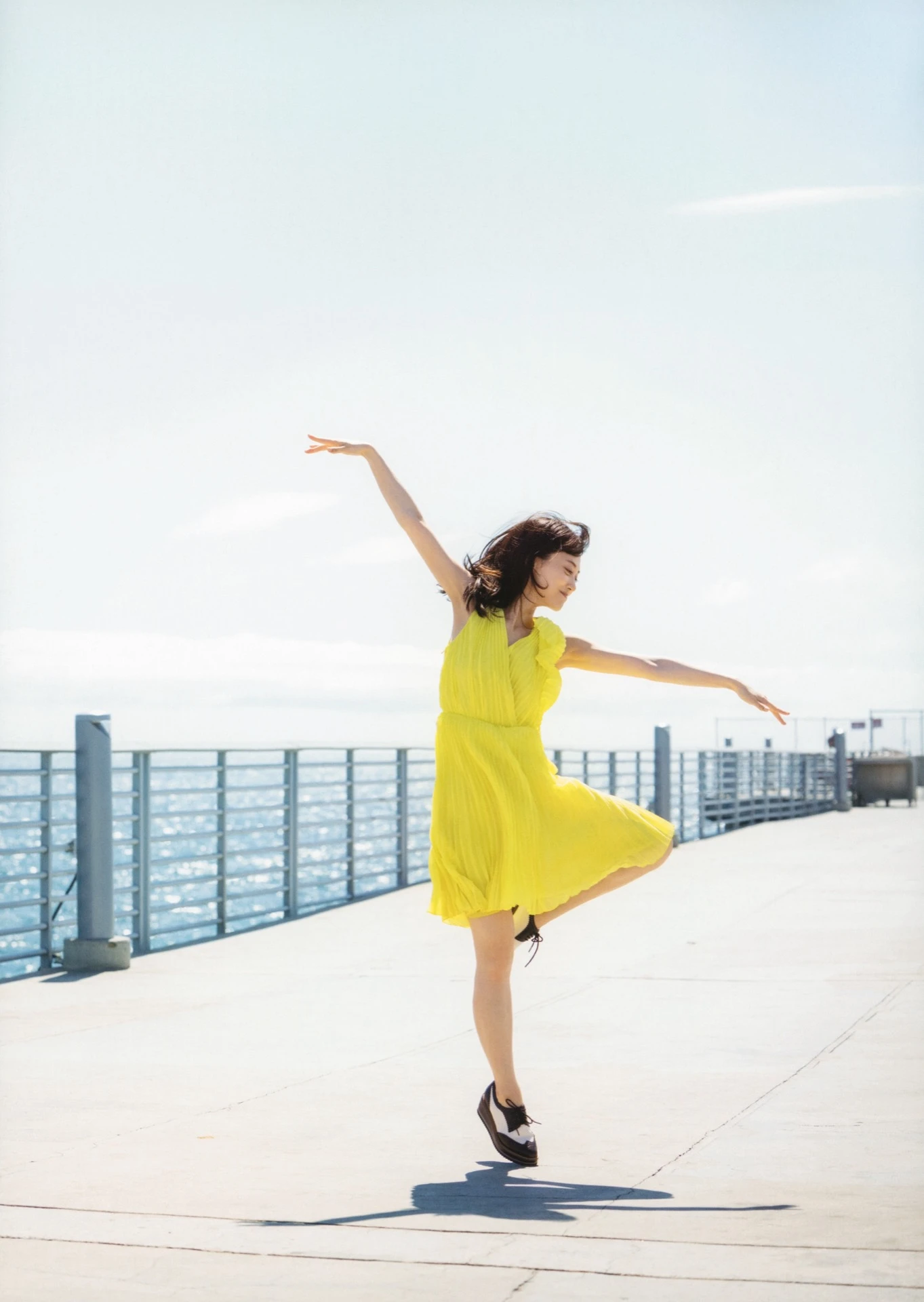 Mizuki Yamashita 山下美月, 2nd写真集 「ヒロイン」 Set.04 - P2