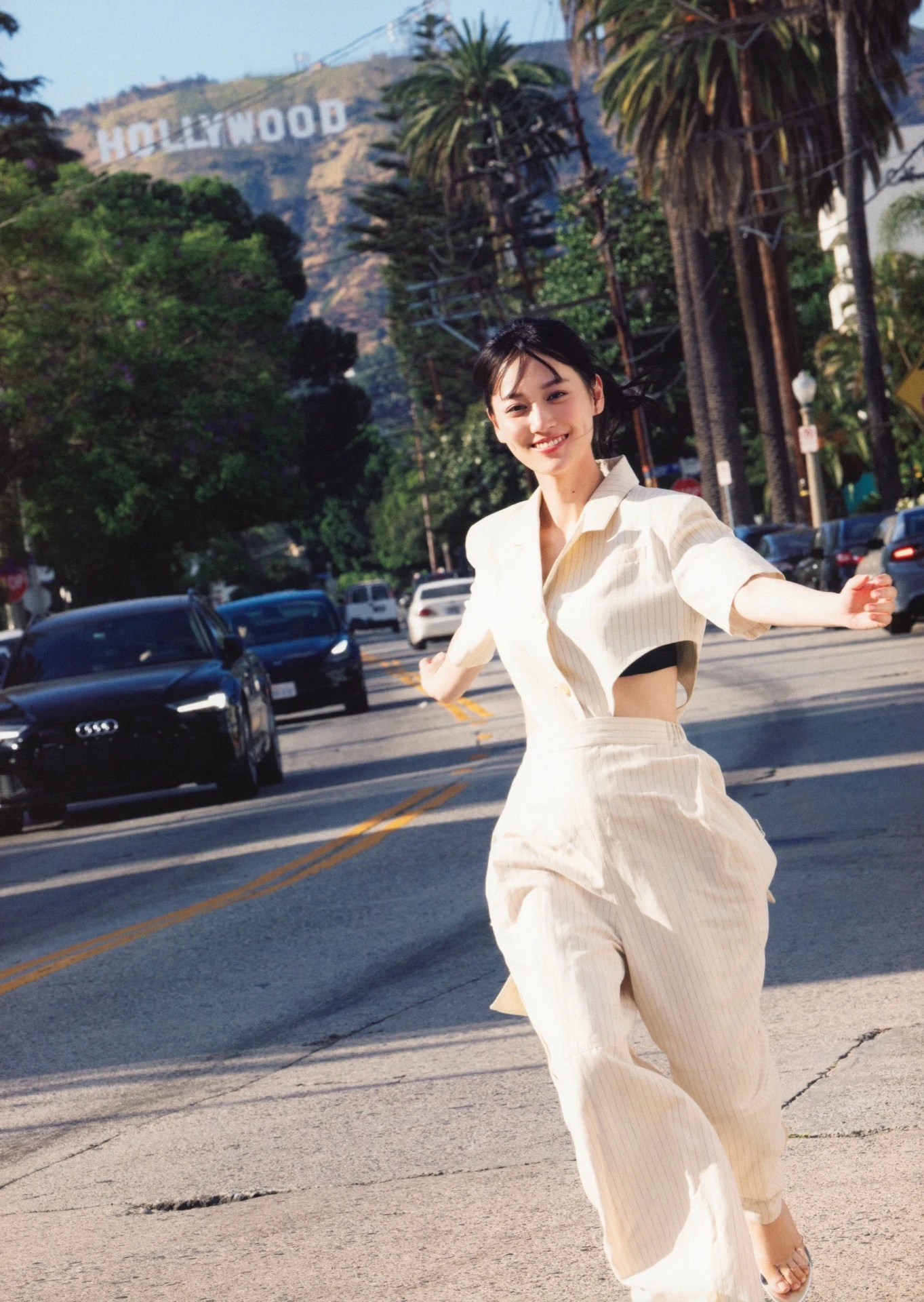 Mizuki Yamashita 山下美月, 2nd写真集 「ヒロイン」 Set.04 - P33