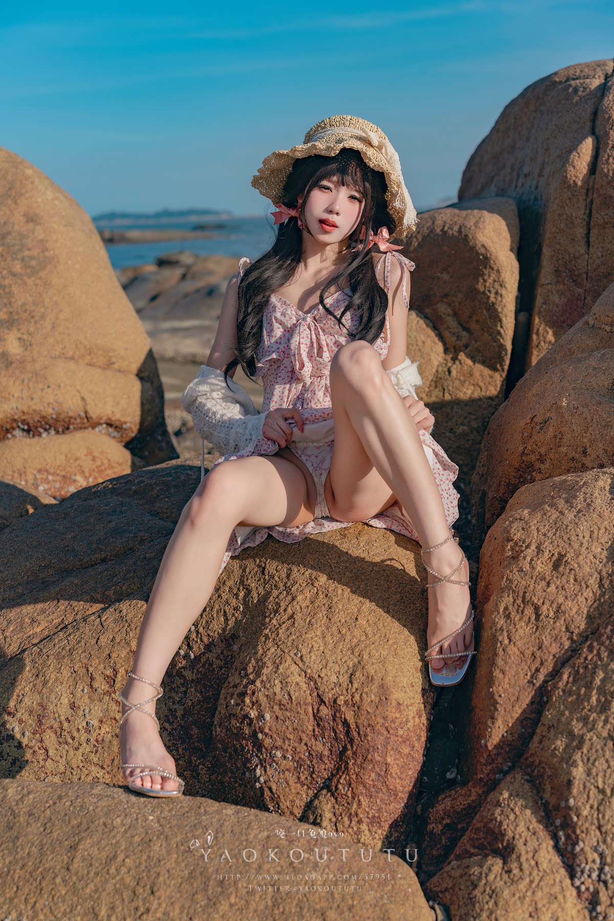 Coser@黏黏团子兔 – 邻家小妹&日不落 - P10