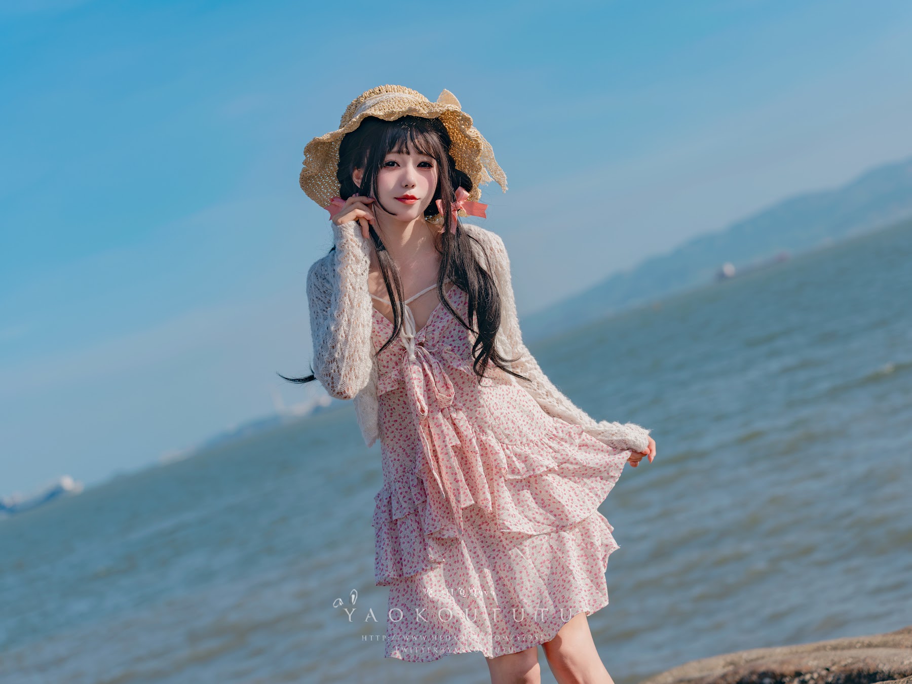 Coser@黏黏团子兔 – 邻家小妹&日不落 - P12