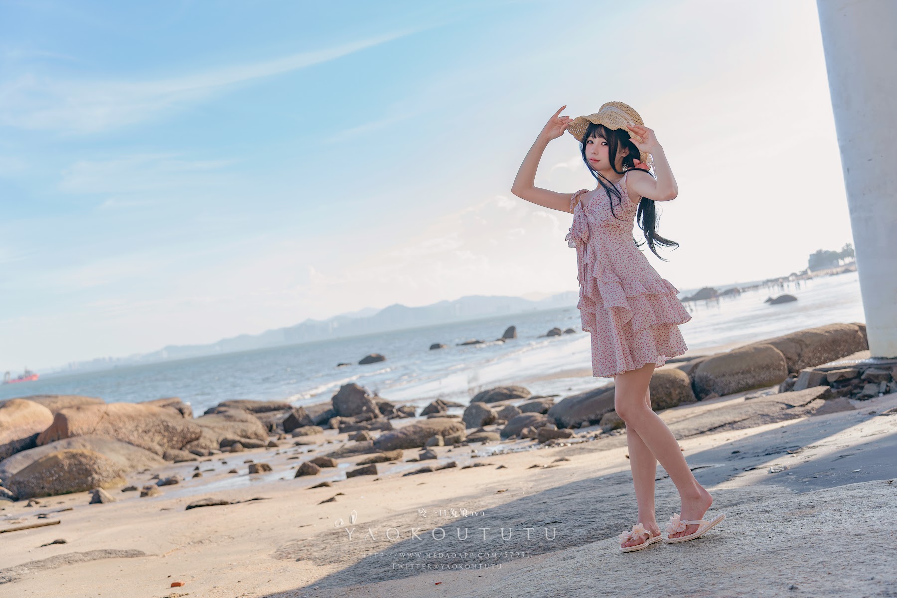Coser@黏黏团子兔 – 邻家小妹&日不落 - P14