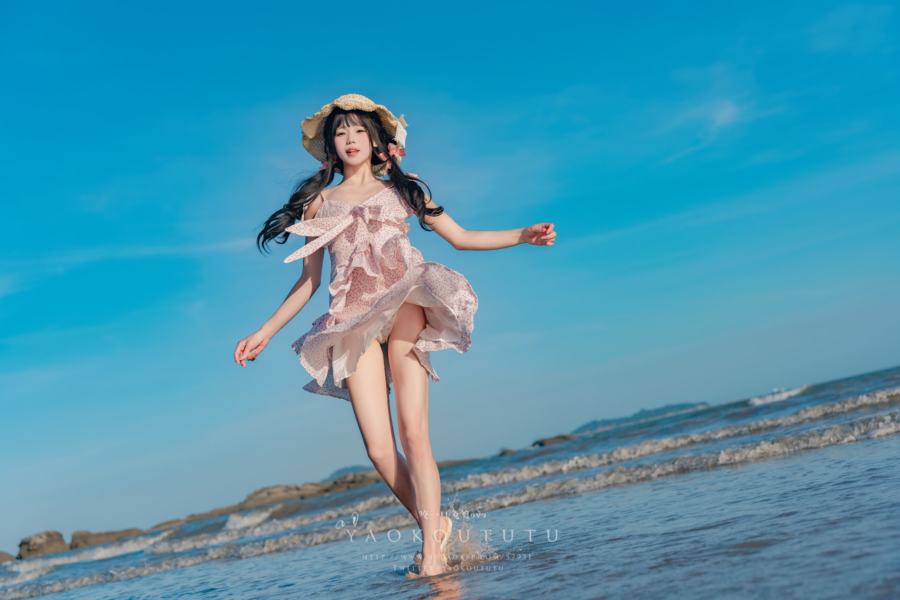 Coser@黏黏团子兔 – 邻家小妹&日不落 - P19