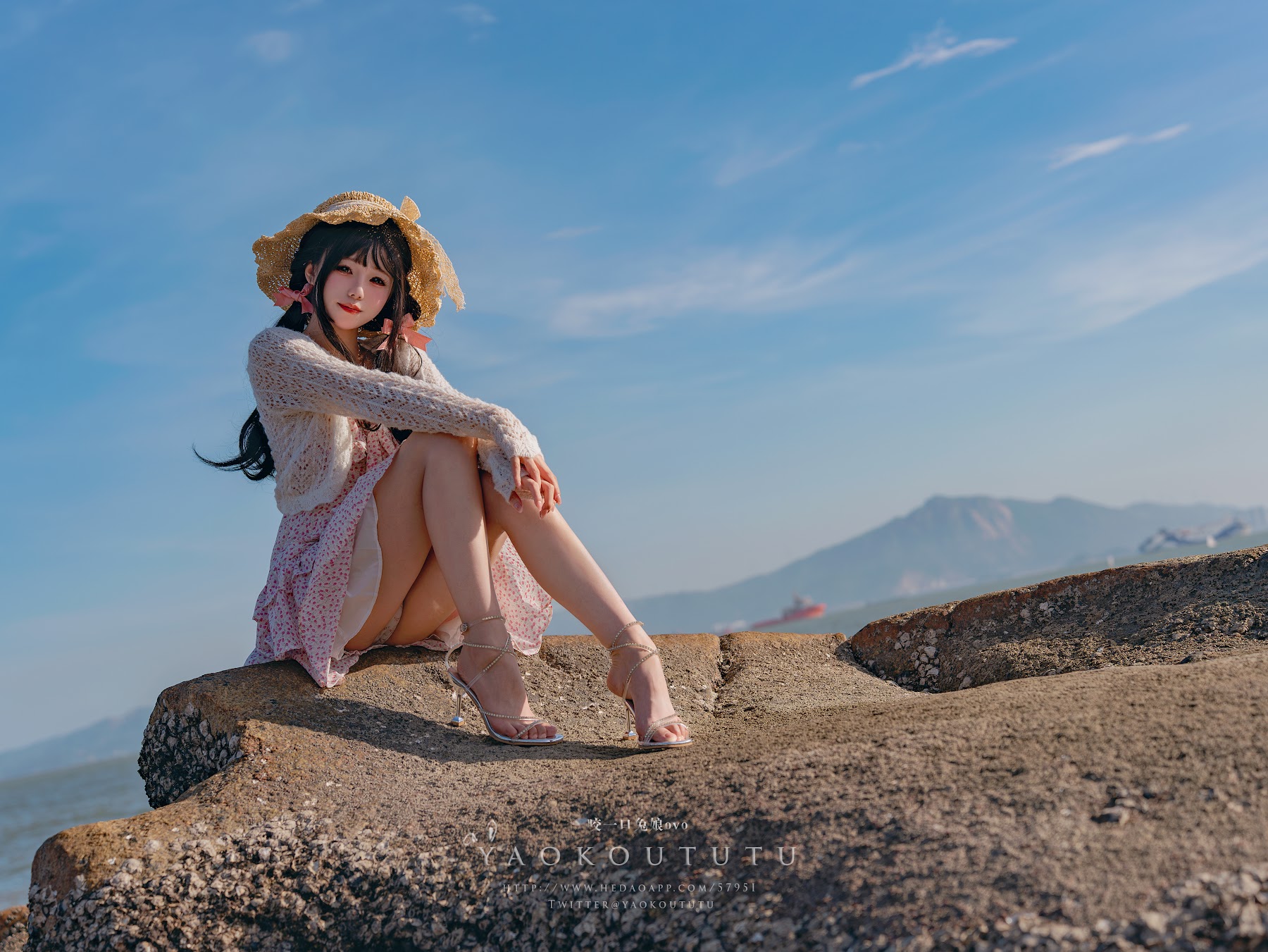 Coser@黏黏团子兔 – 邻家小妹&日不落 - P34