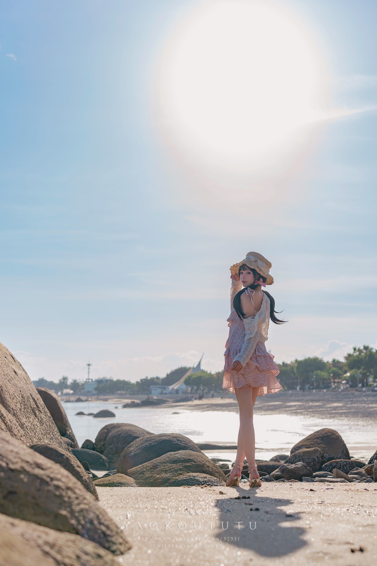 Coser@黏黏团子兔 – 邻家小妹&日不落 - P3