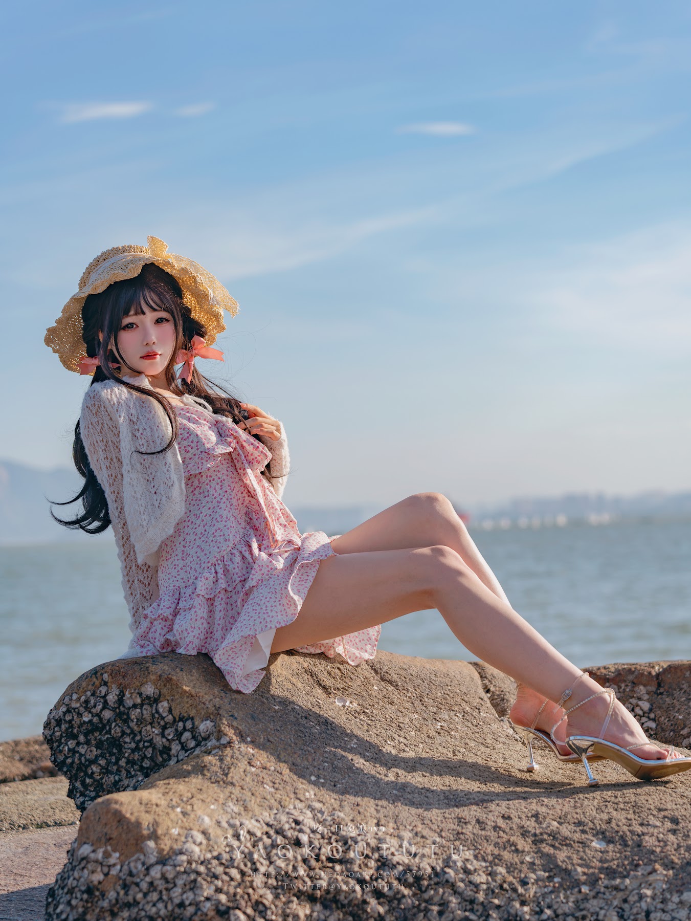 Coser@黏黏团子兔 – 邻家小妹&日不落 - P45