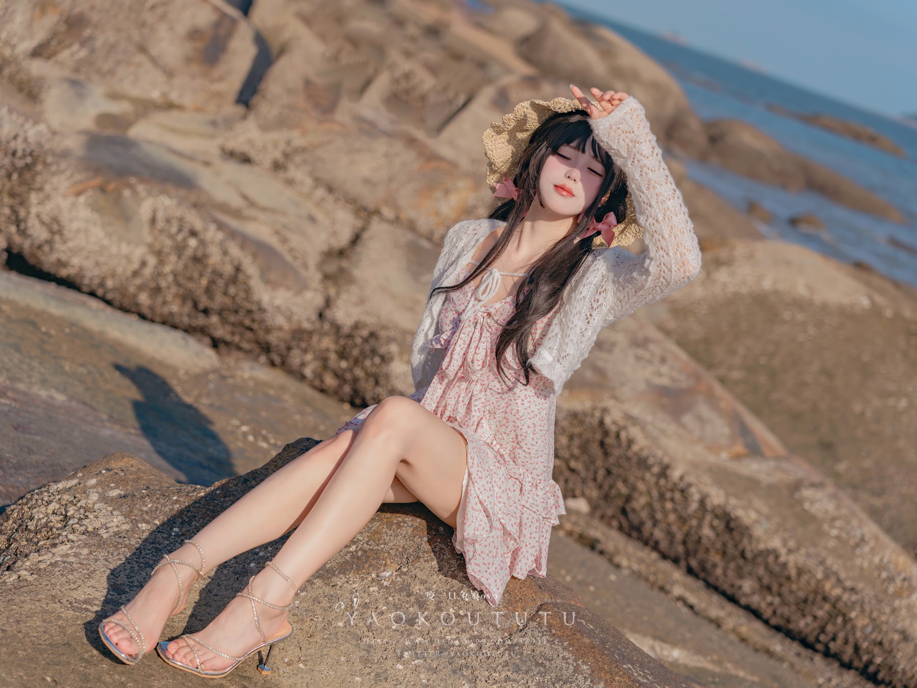 Coser@黏黏团子兔 – 邻家小妹&日不落 - P56