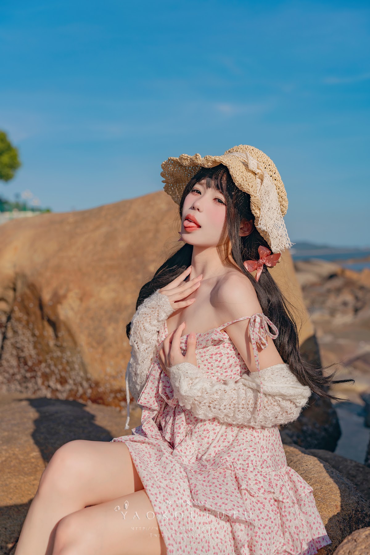 Coser@黏黏团子兔 – 邻家小妹&日不落 - P8