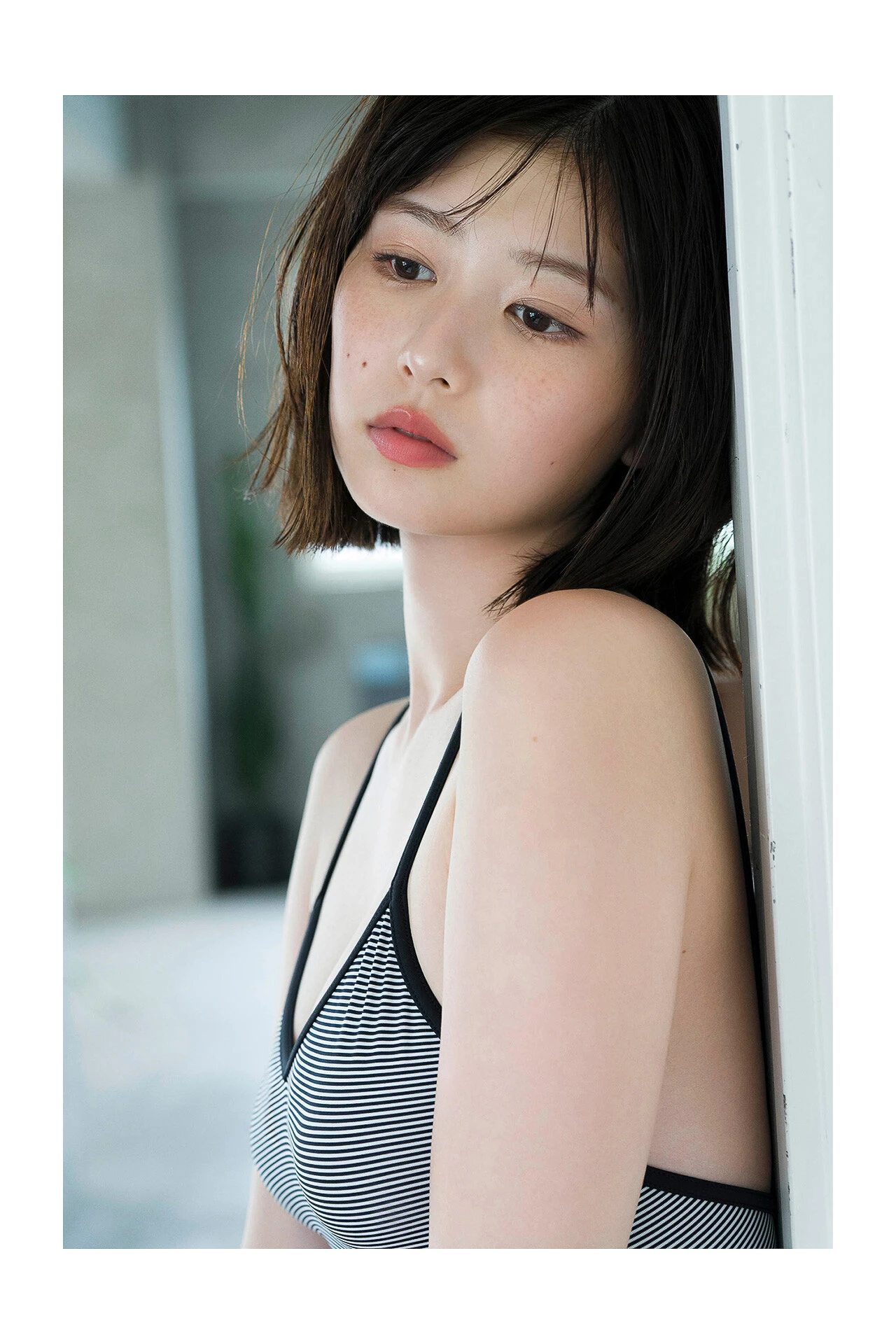 Yuzuha Saeki 冴木柚葉, FLASHデジタル写真集 「Lumiere」 Set.01 - P18