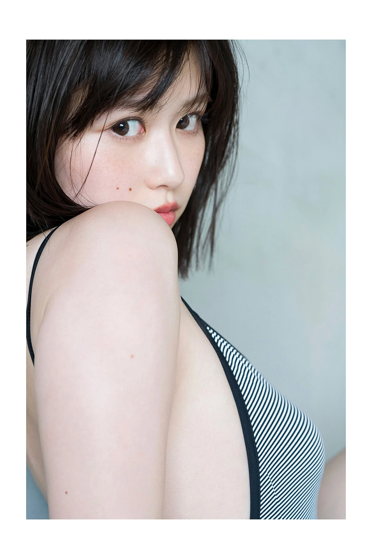 Yuzuha Saeki 冴木柚葉, FLASHデジタル写真集 「Lumiere」 Set.01 - P24