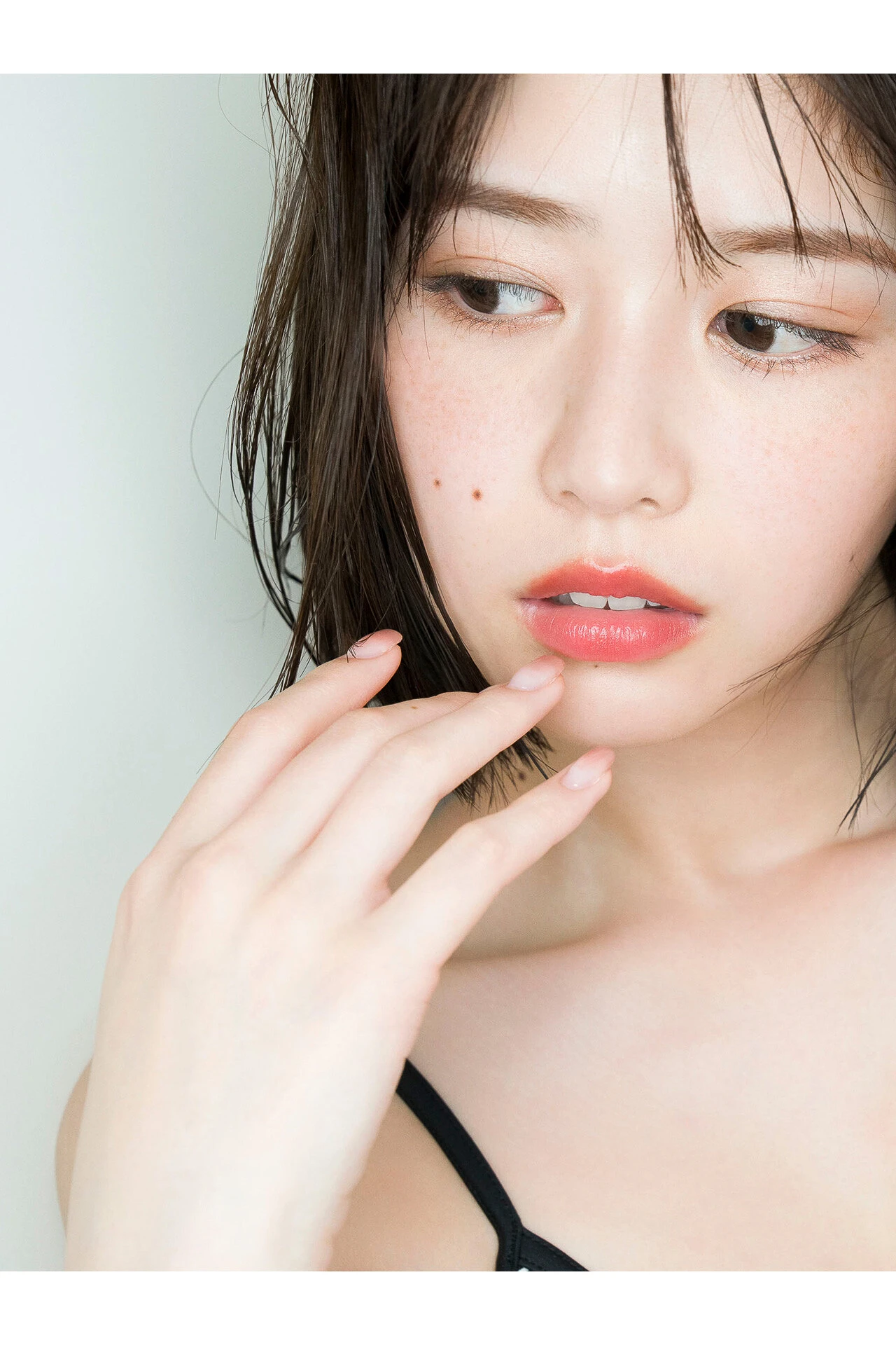 Yuzuha Saeki 冴木柚葉, FLASHデジタル写真集 「Lumiere」 Set.01 - P28