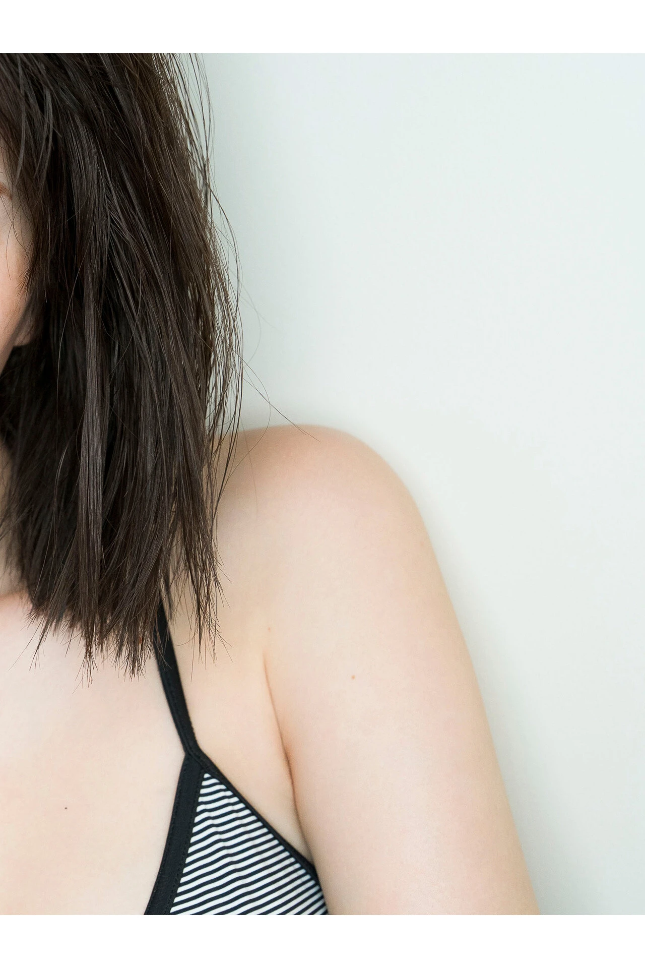 Yuzuha Saeki 冴木柚葉, FLASHデジタル写真集 「Lumiere」 Set.01 - P29