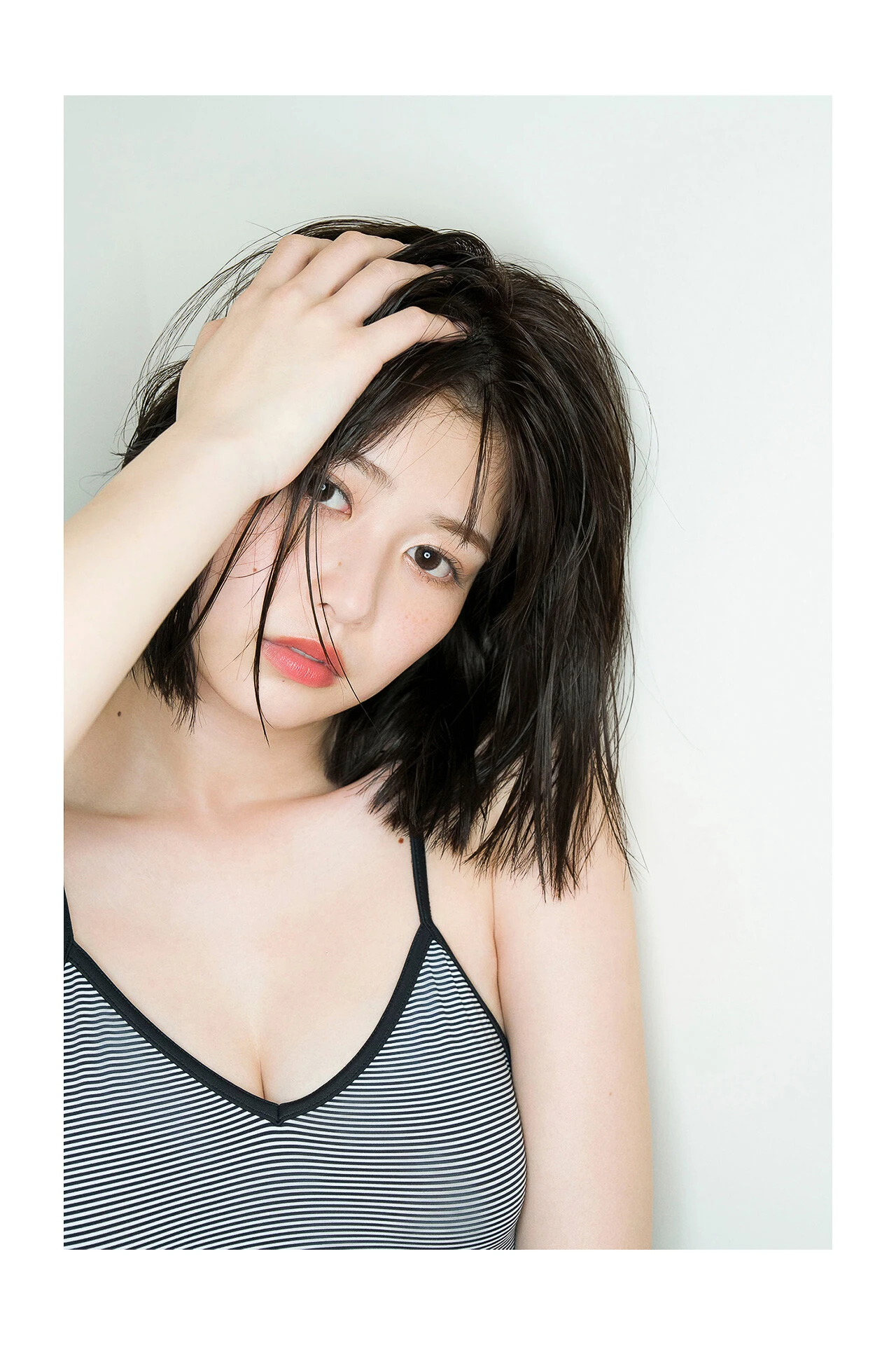 Yuzuha Saeki 冴木柚葉, FLASHデジタル写真集 「Lumiere」 Set.01 - P31