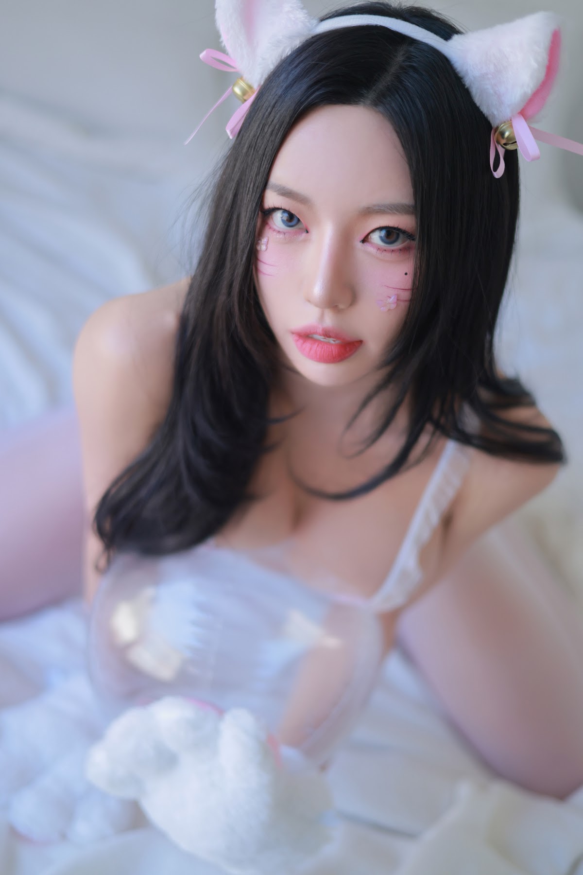 Dongeuran (동그란) – Cat Girl - P57