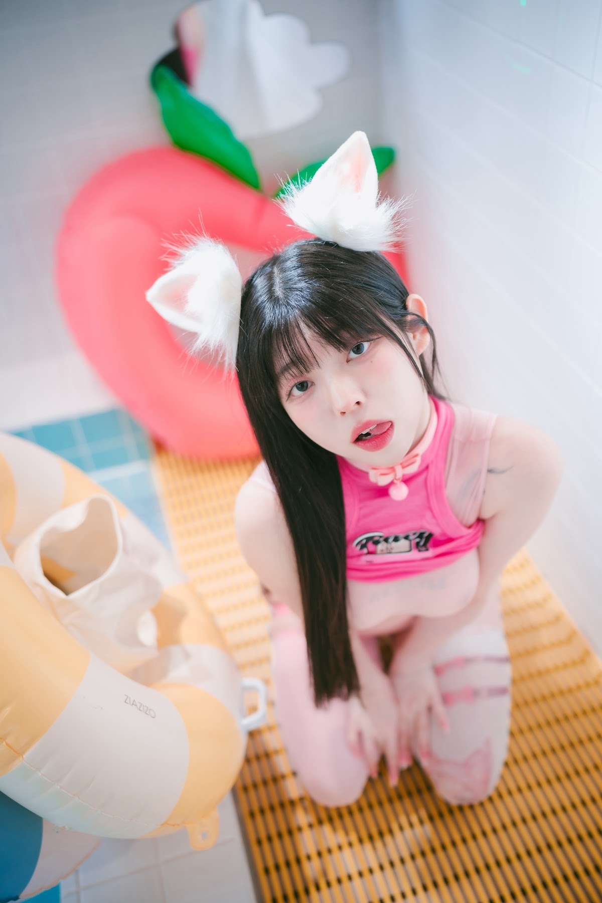 DJAWA Photo – Yudi (유디) – Pink Bunny & Black Cat - P41