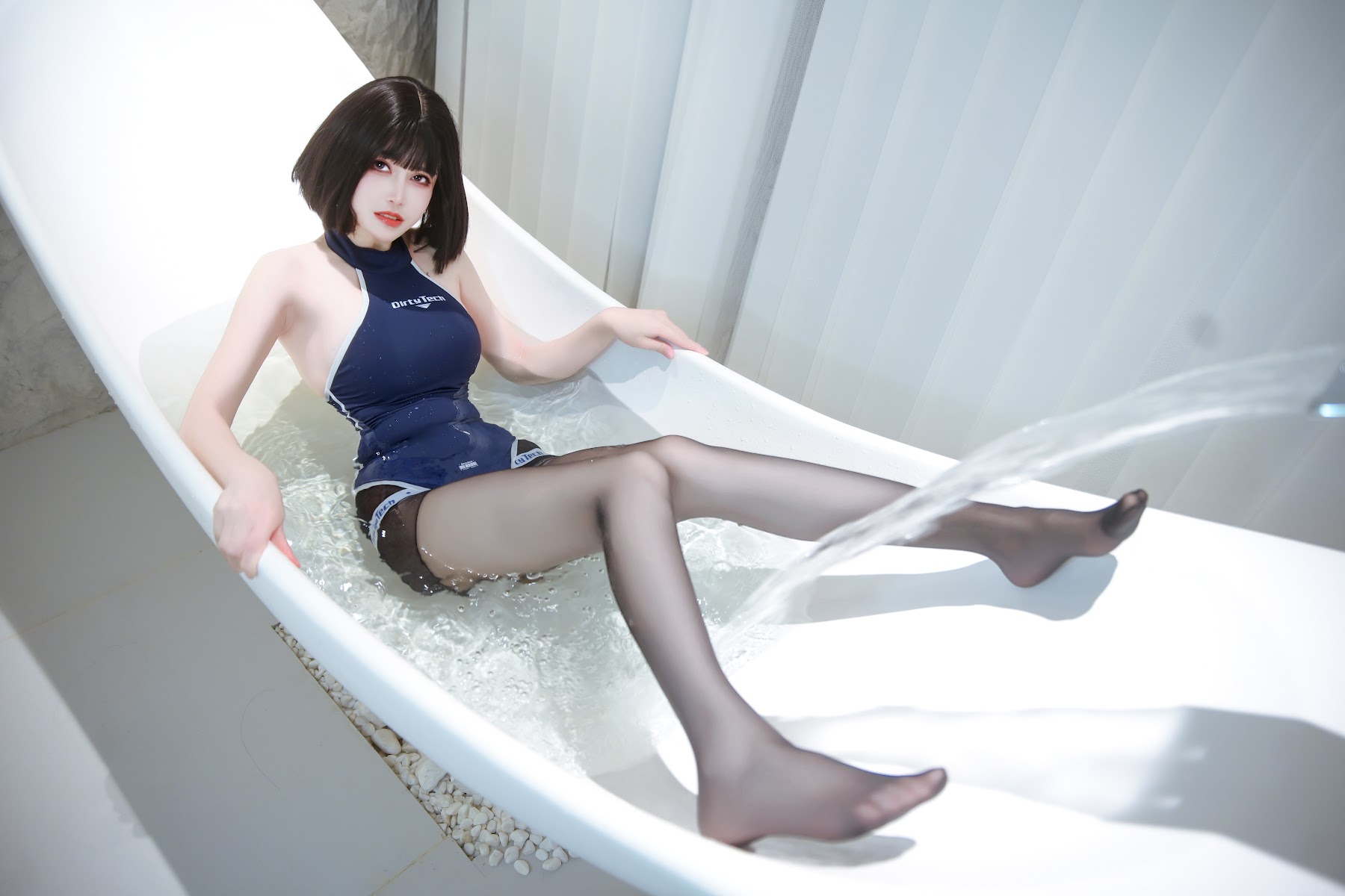 Coser@鹿八岁 – 竞泳水着 - P16