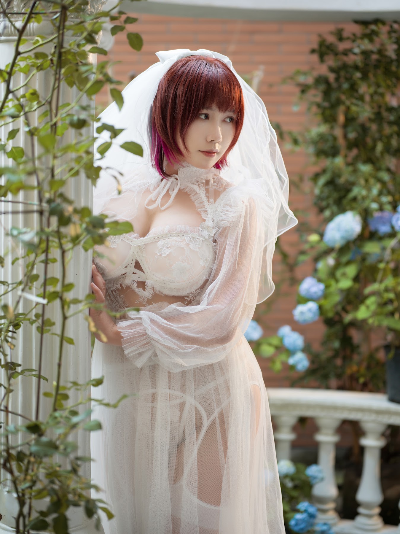 Coser@麻花麻花酱 – 黑白婚纱 - P44