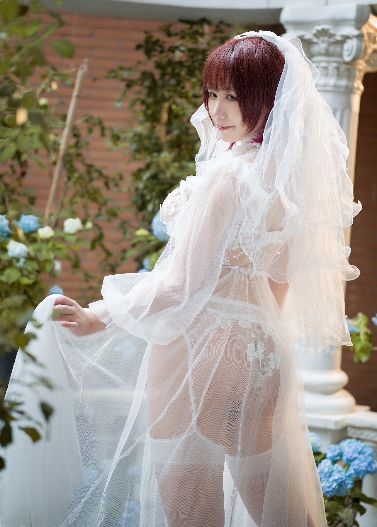 Coser@麻花麻花酱 – 黑白婚纱 - P48