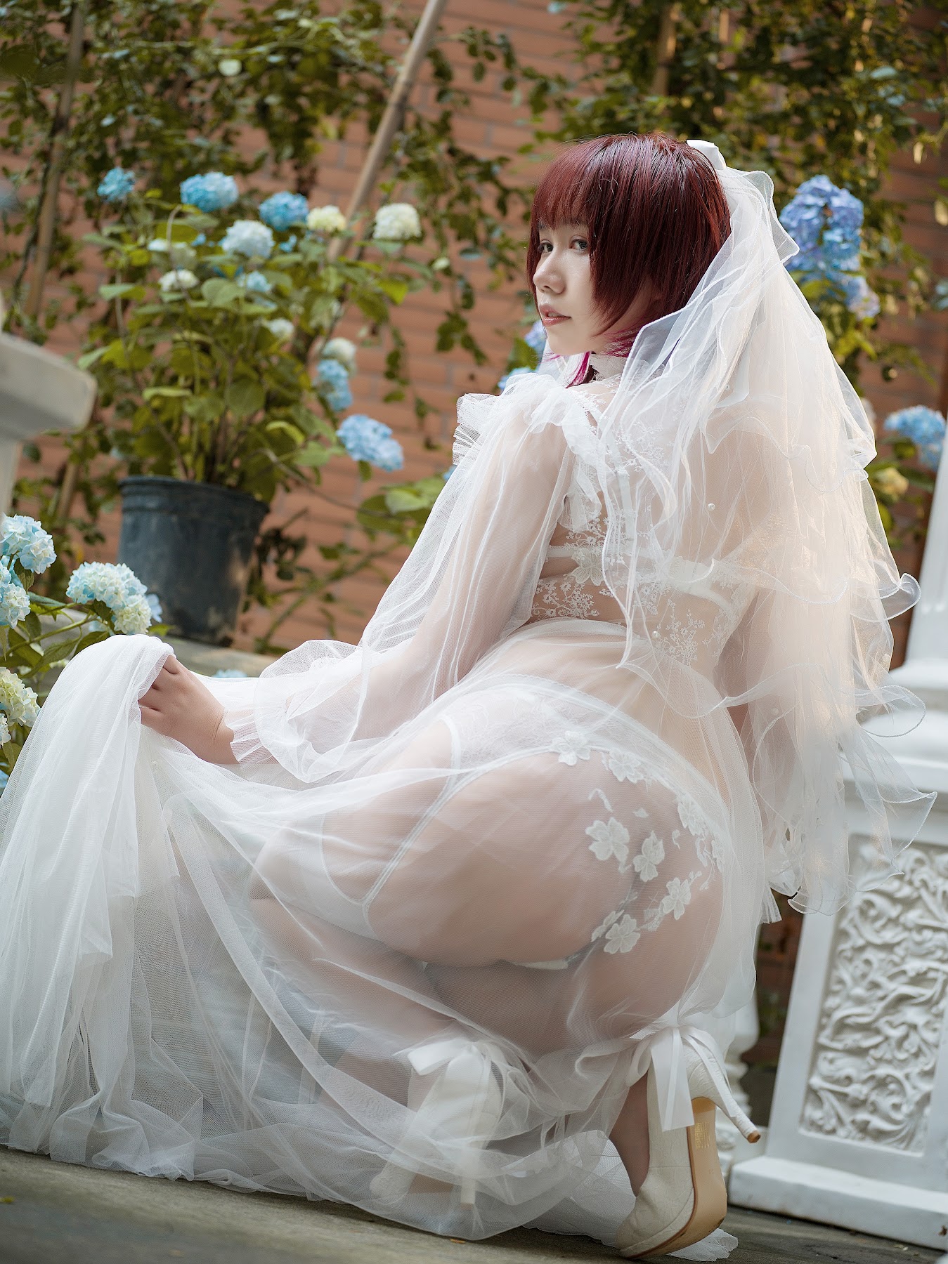 Coser@麻花麻花酱 – 黑白婚纱 - P59