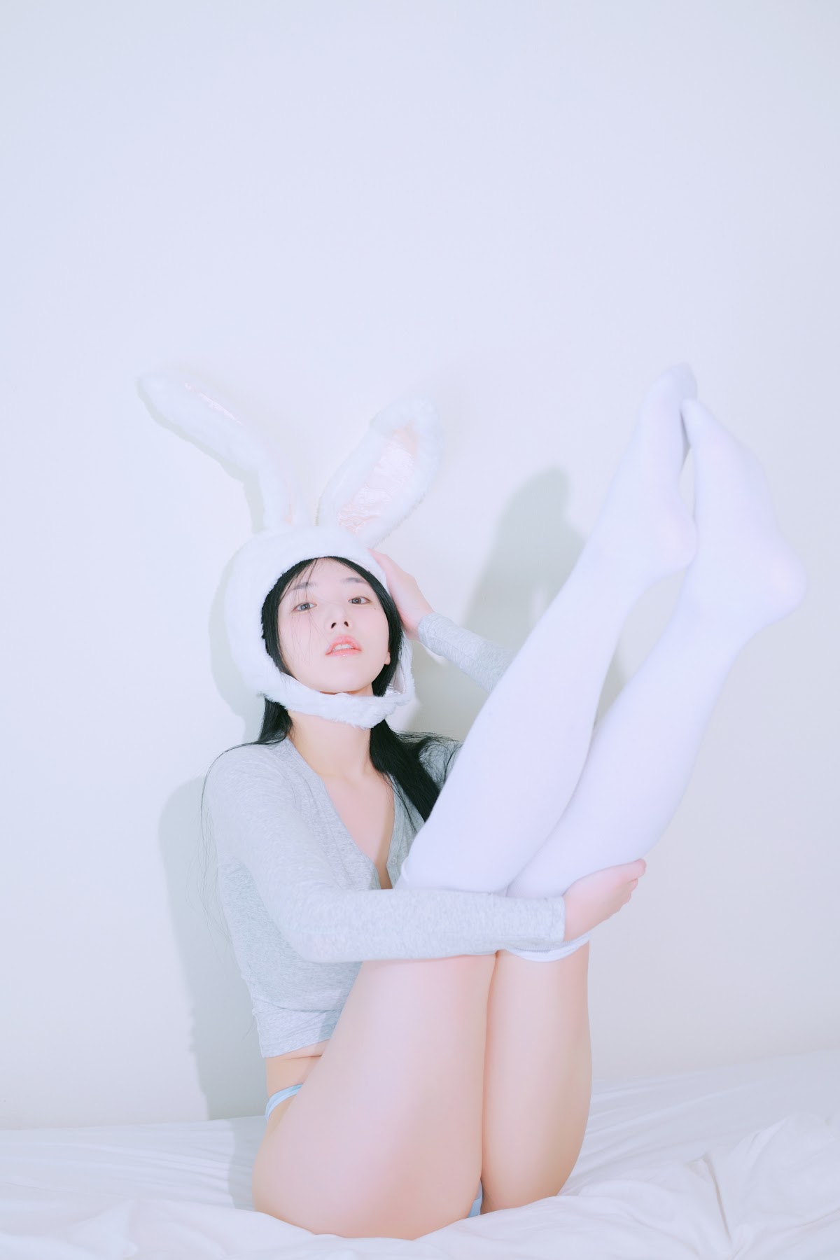 Yeon Woo (연우) – Terrace (+S.Ver) - P10