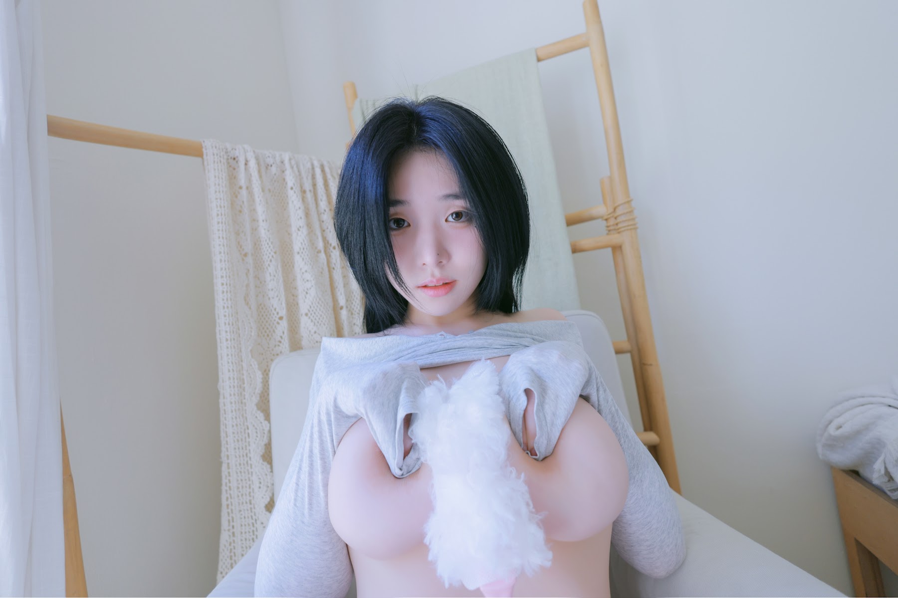Yeon Woo (연우) – Terrace (+S.Ver) - P163