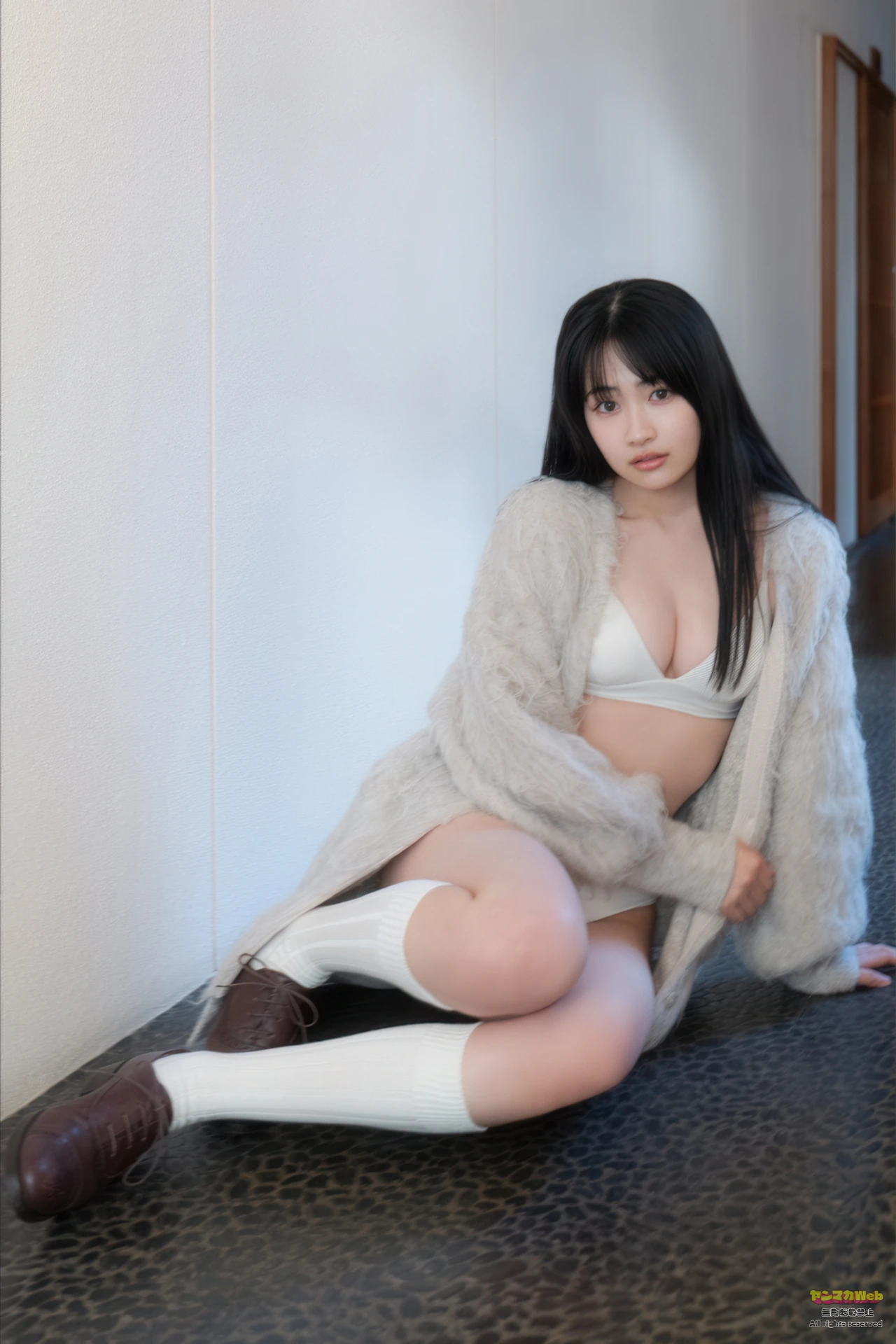 Cocoro Haru 晴こころ, Young Magazine 2026 No.14 (ヤングマガジン 2026年14号) - P11