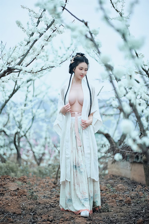 Coser@年年Nnian – 三月花