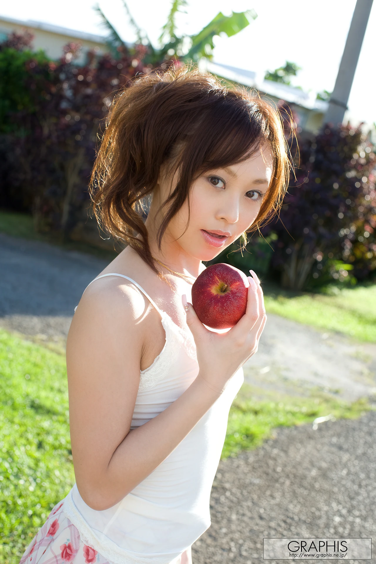 Miina Yoshihara 吉原ミィナ, Graphis First Gravure 初脱ぎ娘 Set.01 - P2