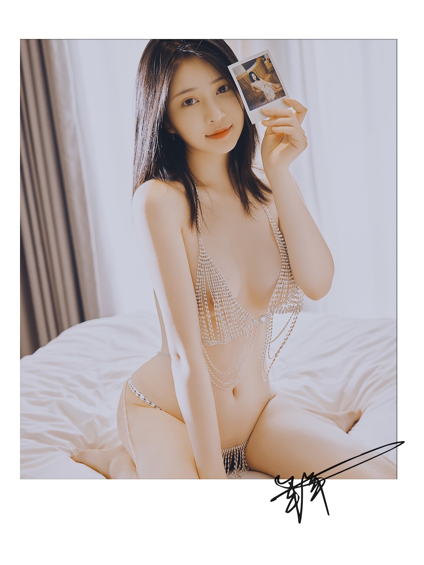 Coser@年年Nnian – 拍立得女孩 Polaroid Girl - P43