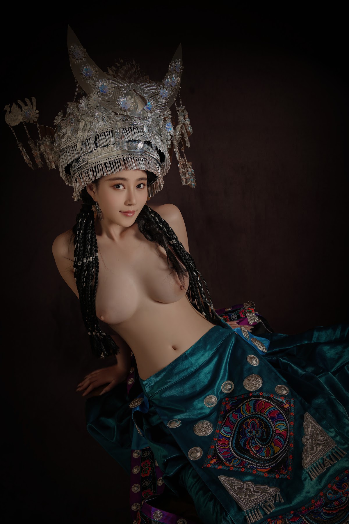 Coser@年年Nnian – 苗疆女孩 - P32
