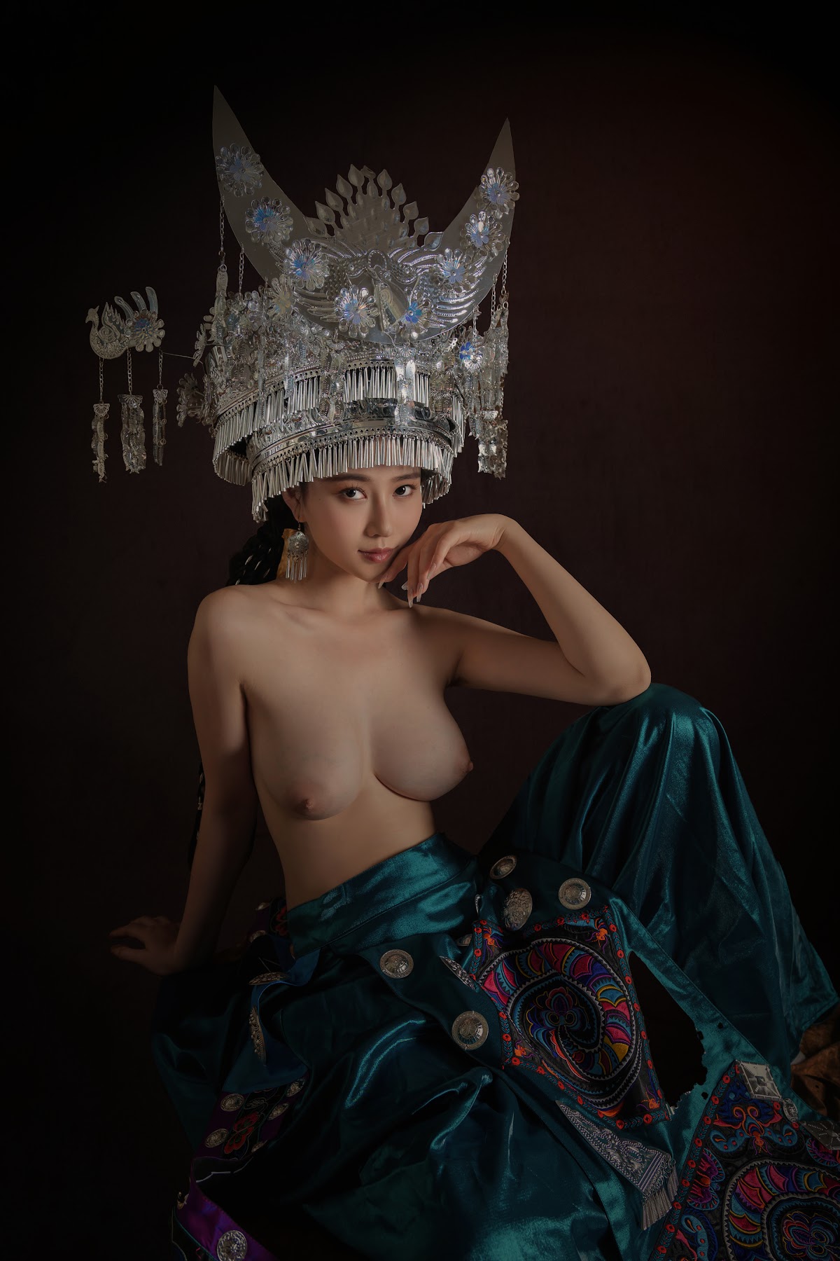 Coser@年年Nnian – 苗疆女孩 - P38
