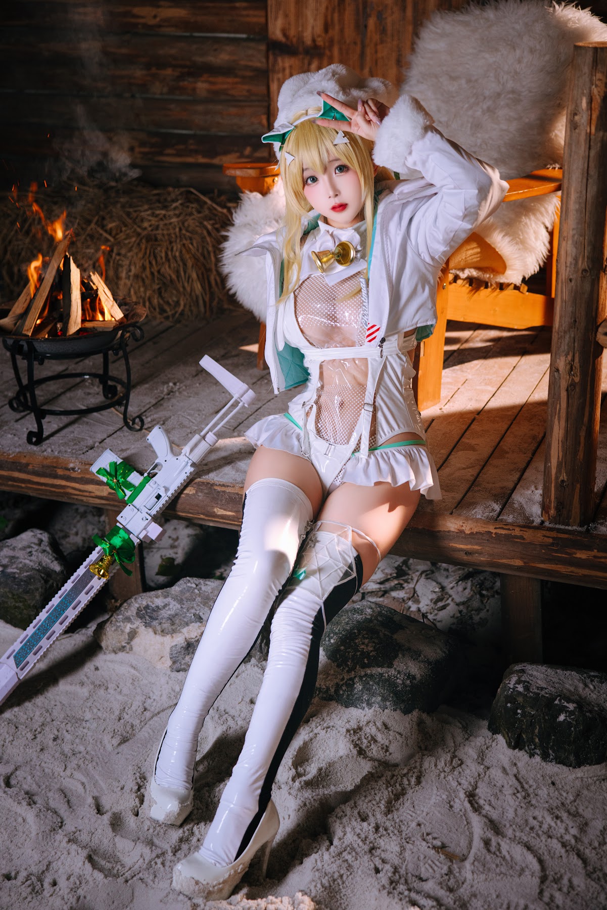 Coser@日奈娇 – 露菲圣诞 - P11