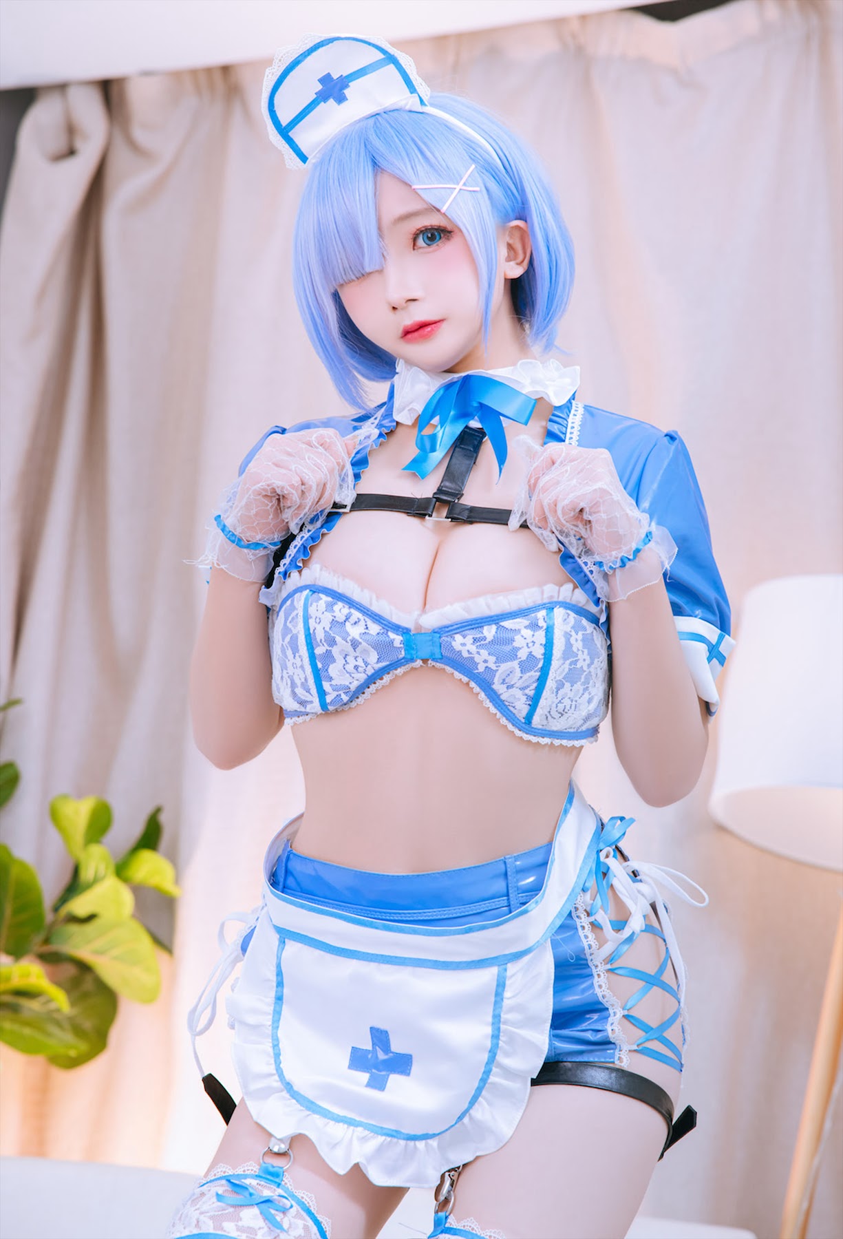 Coser@日奈娇 – 蕾姆蓝色护士 - P29