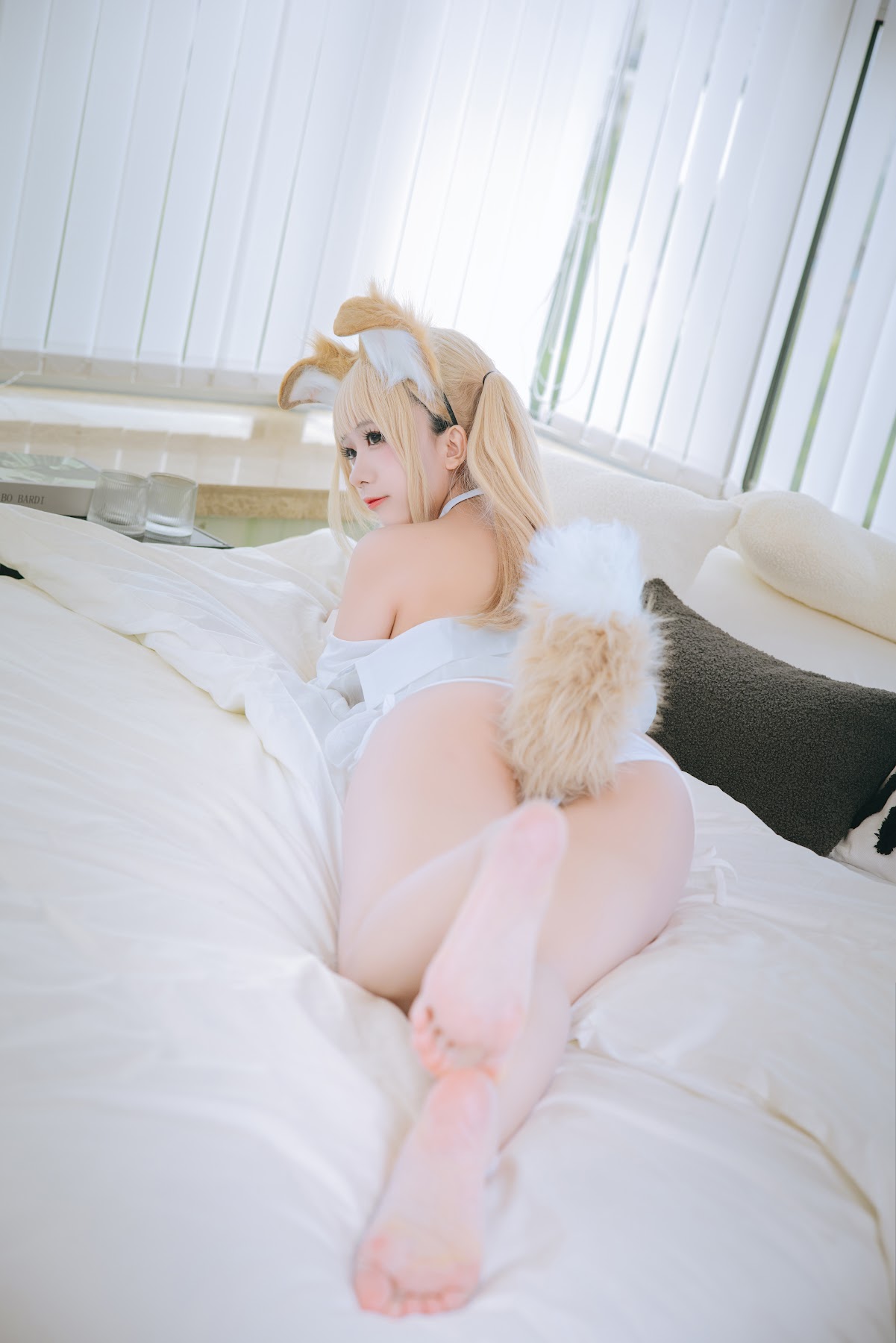 Coser@日奈娇 – 衬衫小狗 - P21