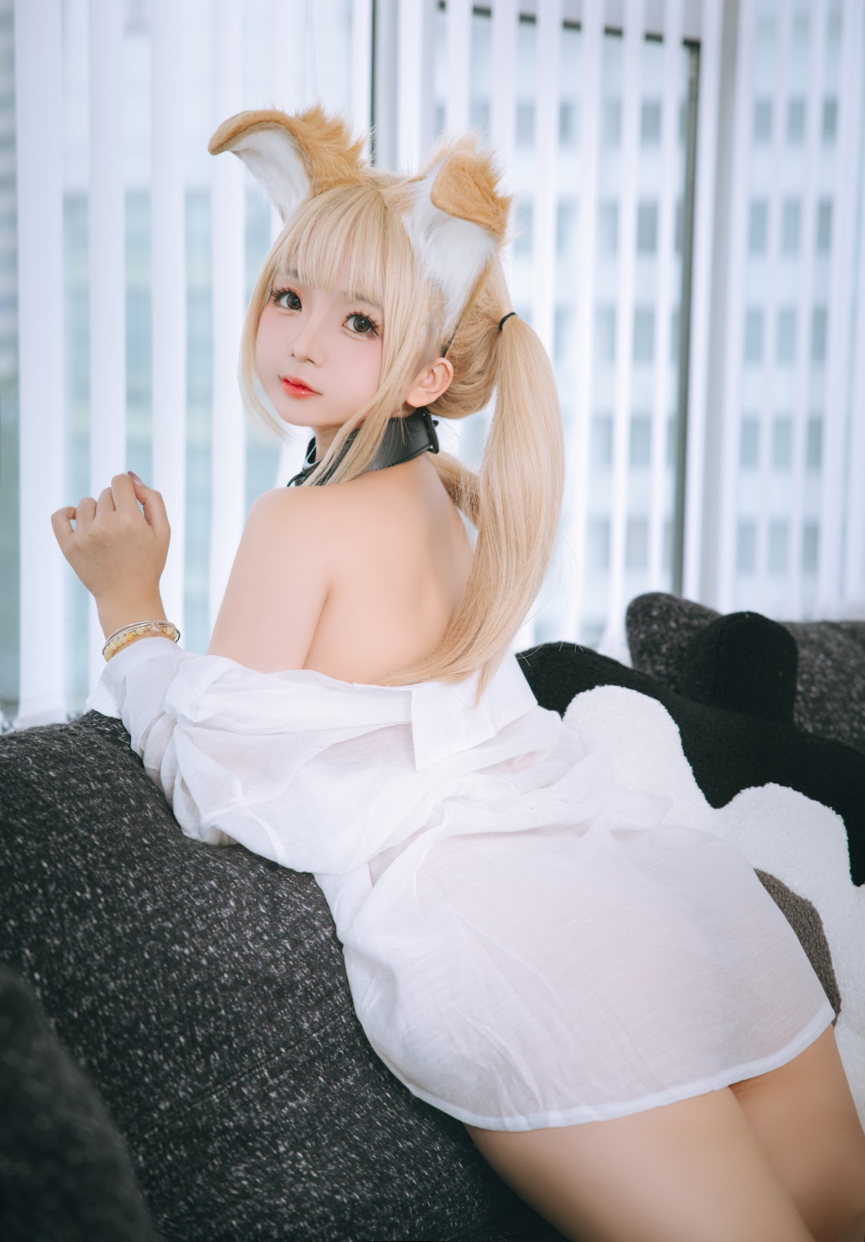 Coser@日奈娇 – 衬衫小狗 - P75