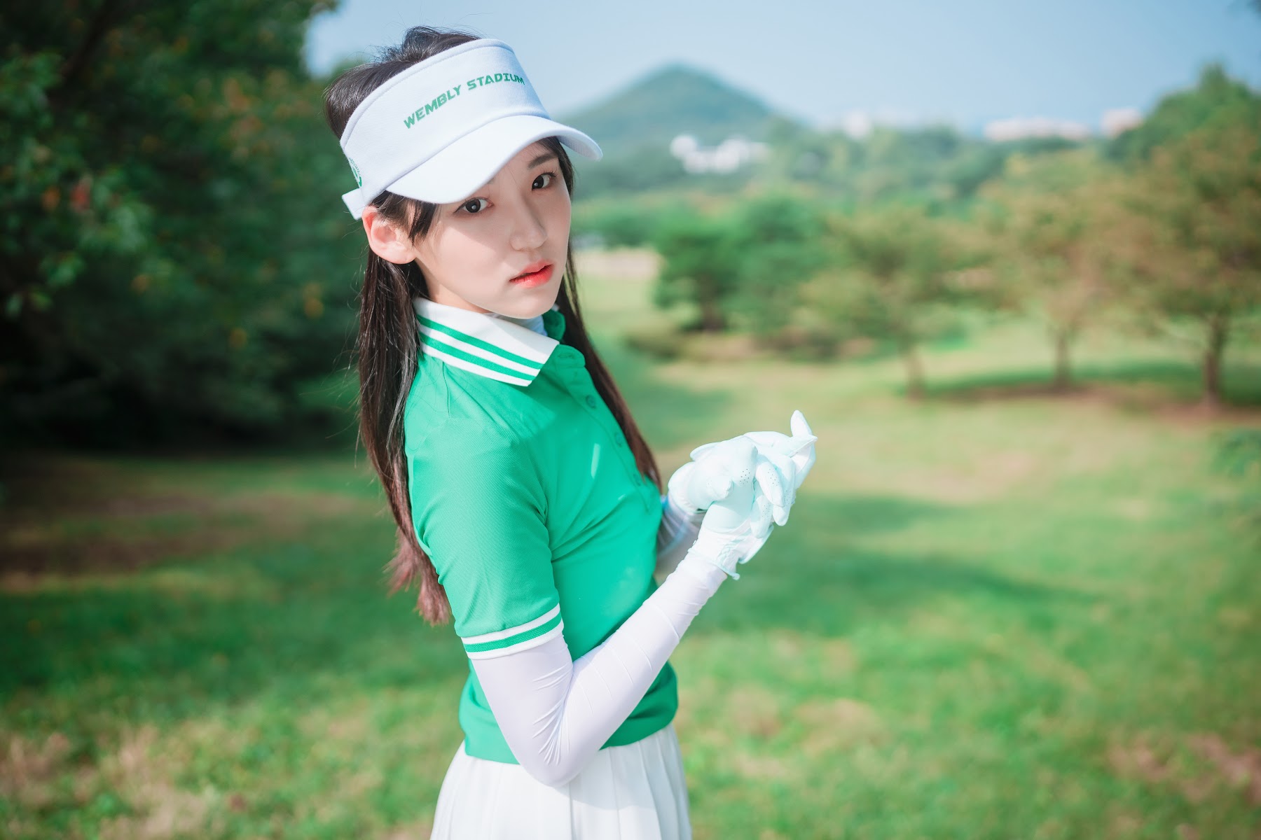 DJAWA Photo – HENDOONG (혠둥이) – On Green - P16