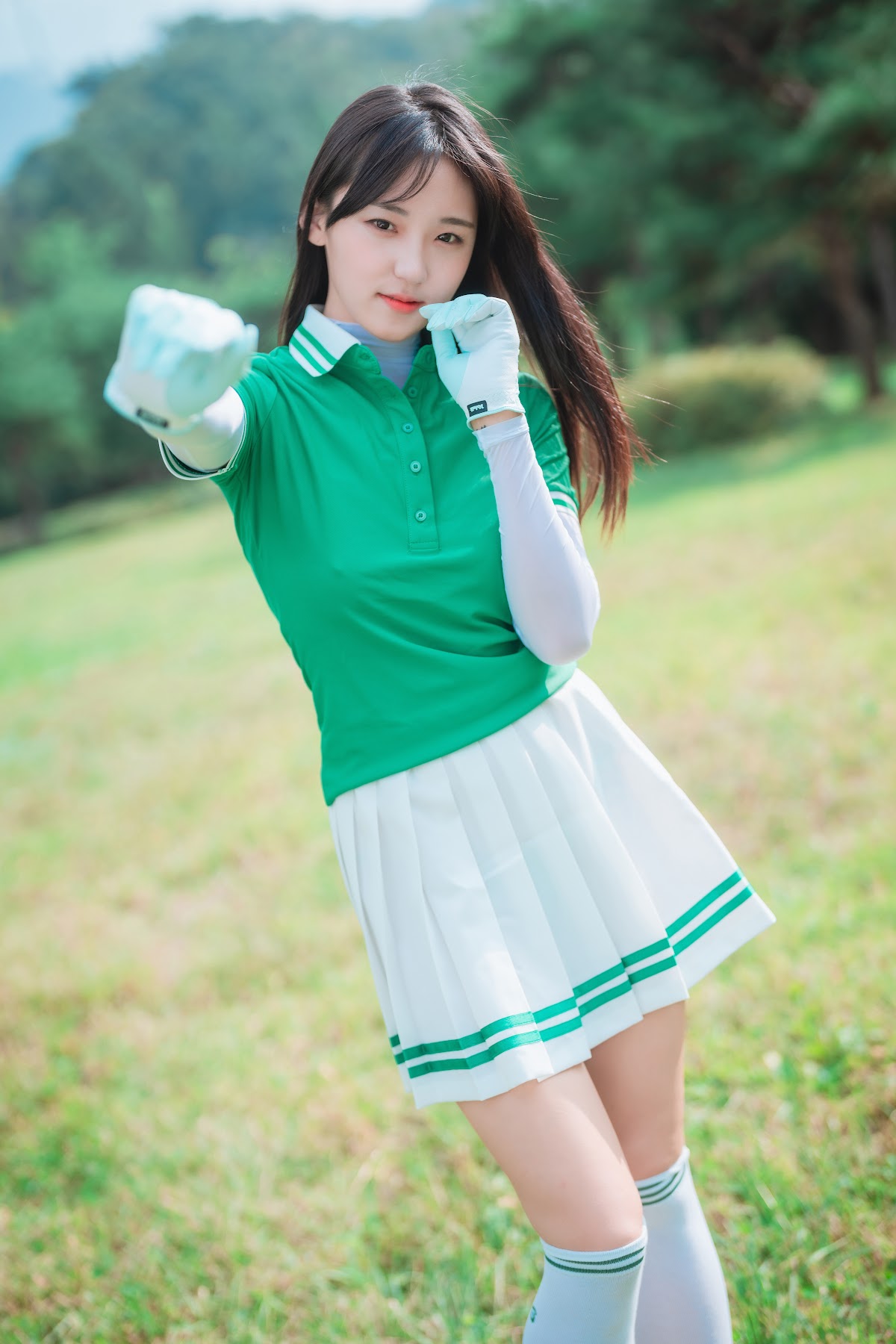DJAWA Photo – HENDOONG (혠둥이) – On Green - P3
