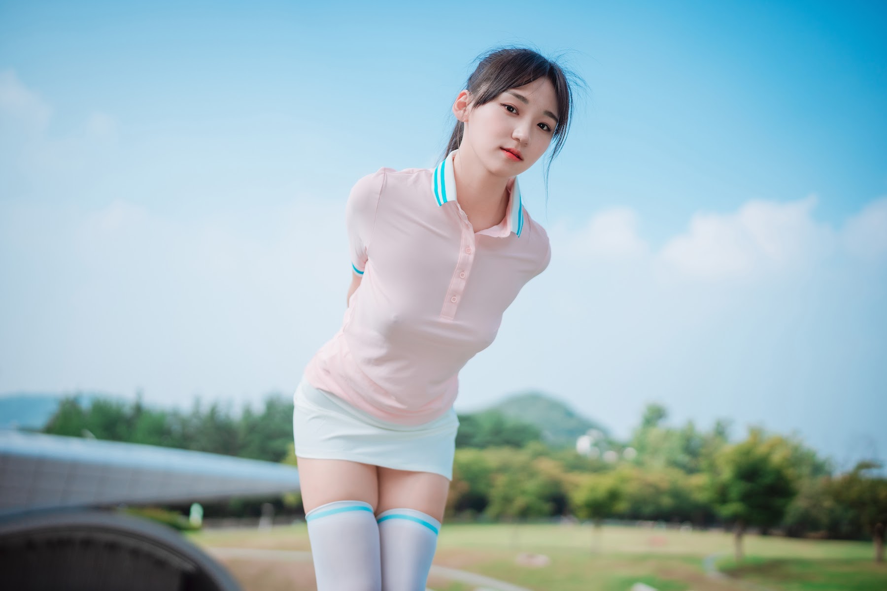 DJAWA Photo – HENDOONG (혠둥이) – On Green - P55